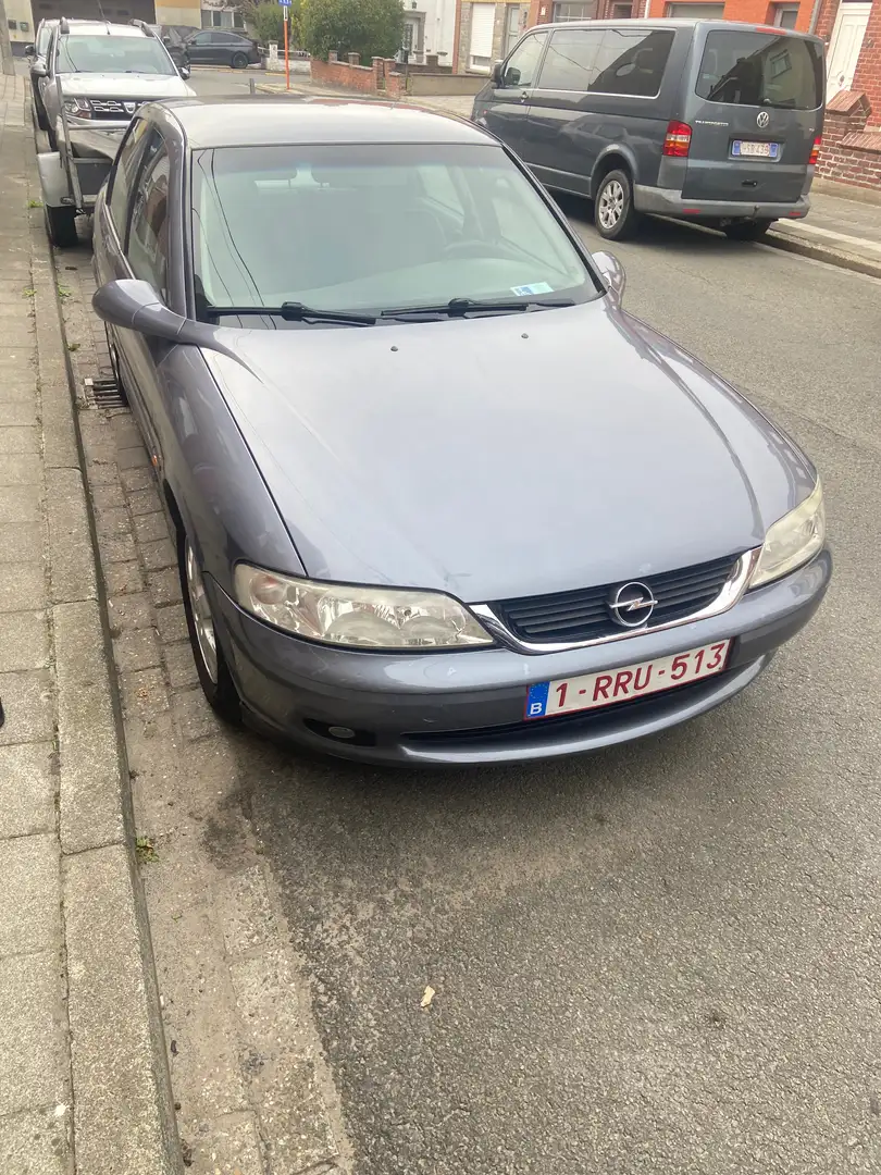 Opel Vectra 1.6i XE 16v Comfort Zilver - 2