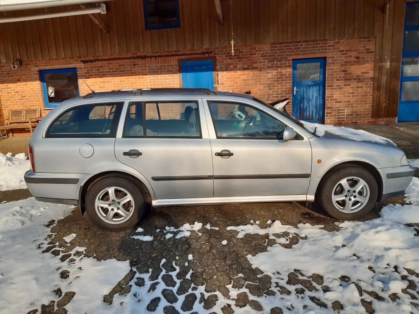 Skoda Octavia 1,9 TDI - 110 PS - 1.Hand - Scheckheft Silber - 1