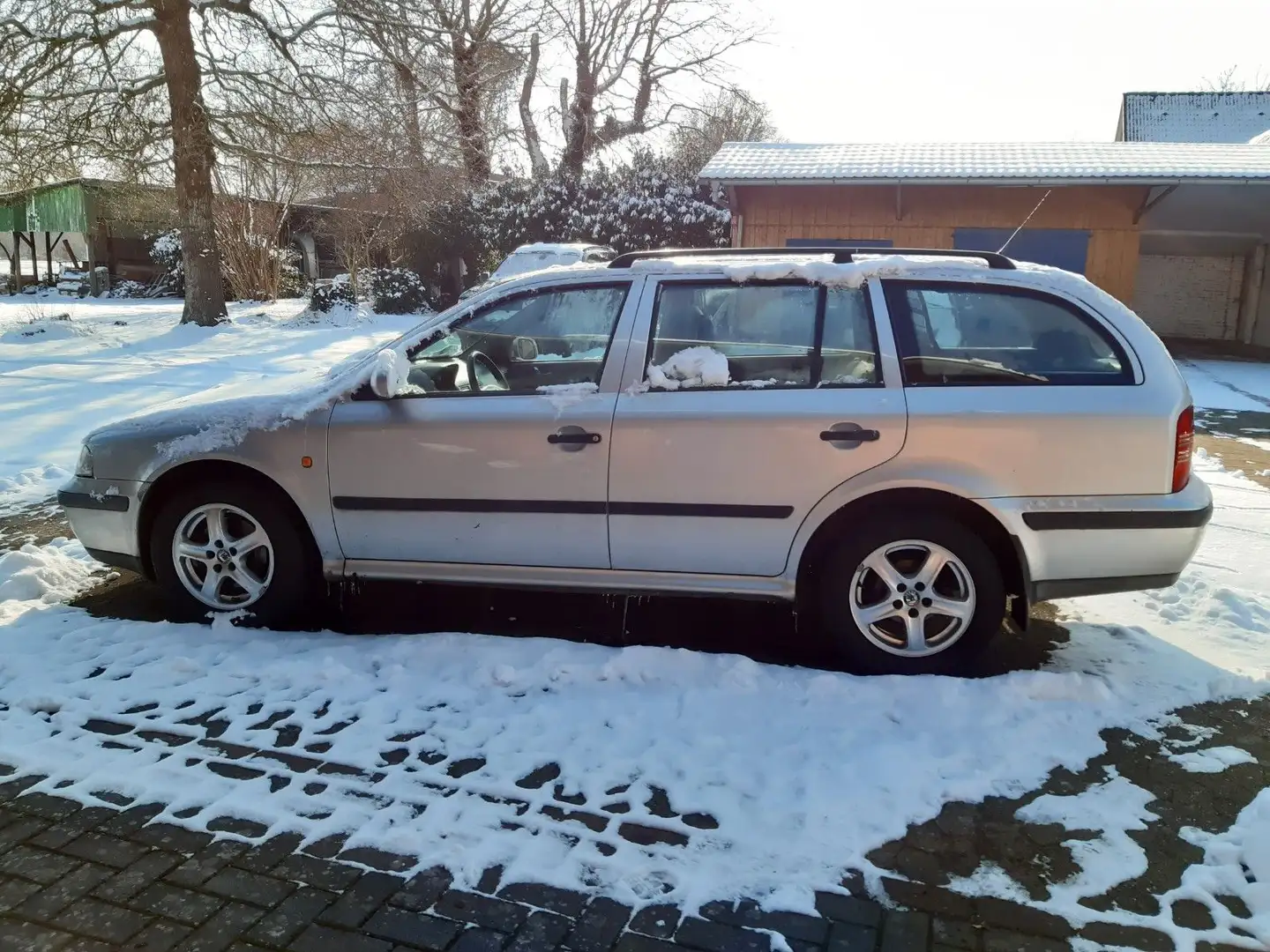 Skoda Octavia 1,9 TDI - 110 PS - 1.Hand - Scheckheft Silber - 2