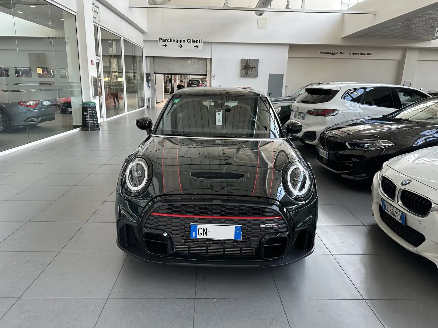 MINI John Cooper Works Mini 3p 2.0 JCW auto Zelená - 2