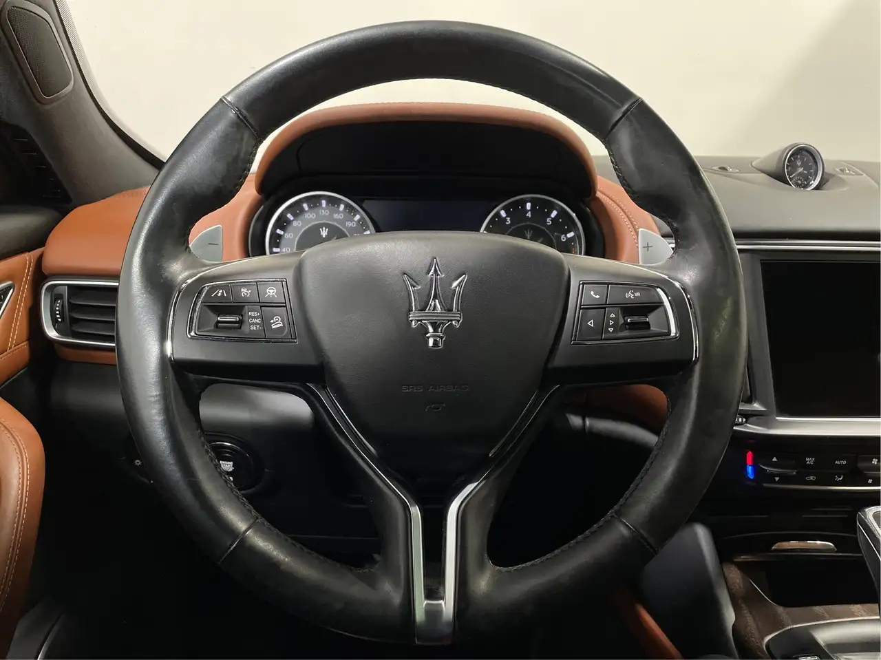 Maserati Levante снимка Maserati Levante