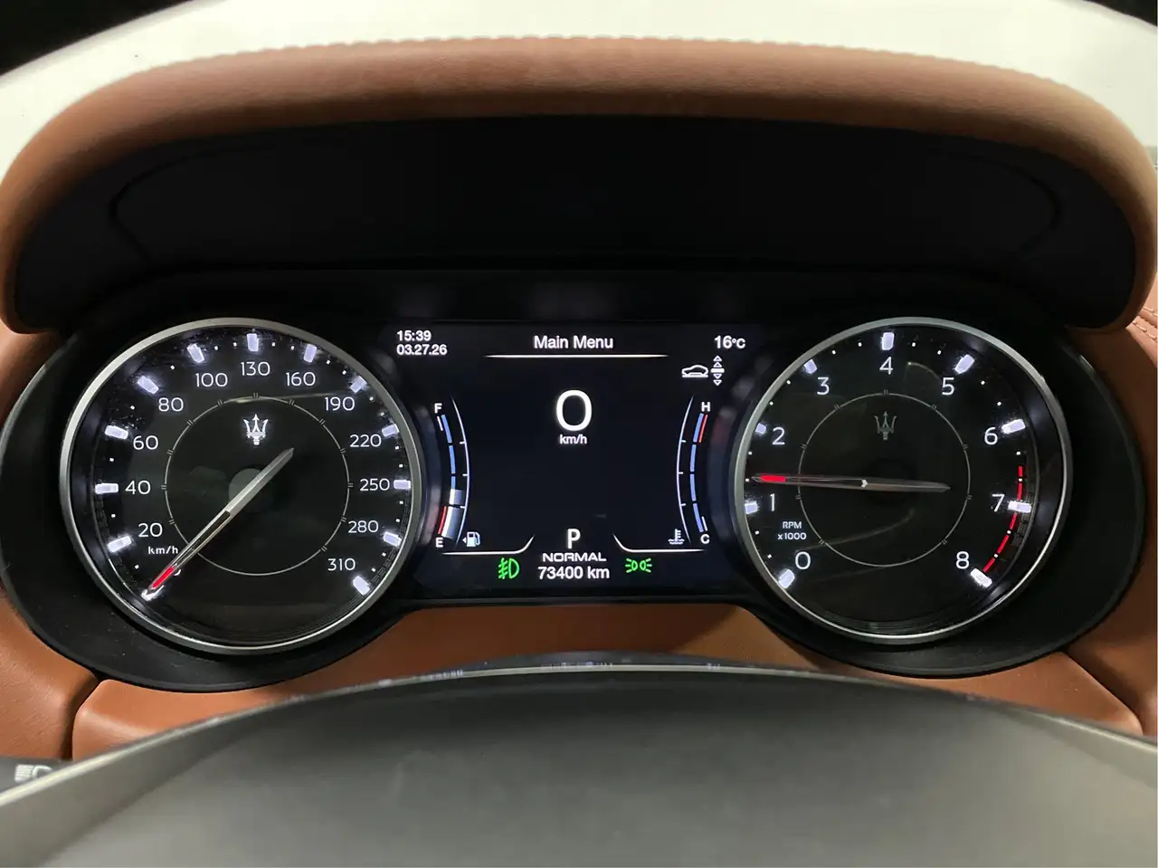 Maserati Levante снимка Maserati Levante