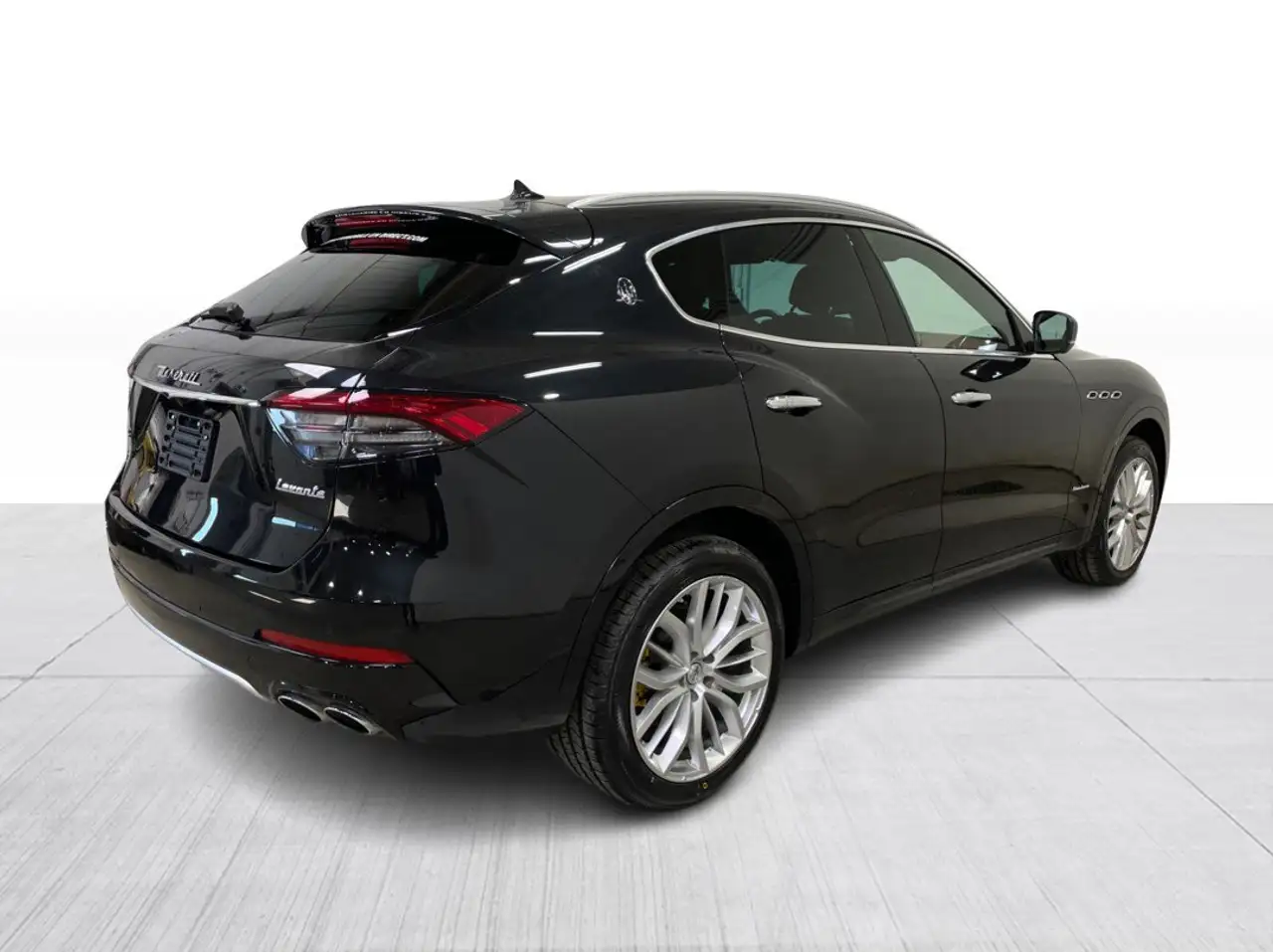 Maserati Levante снимка Maserati Levante