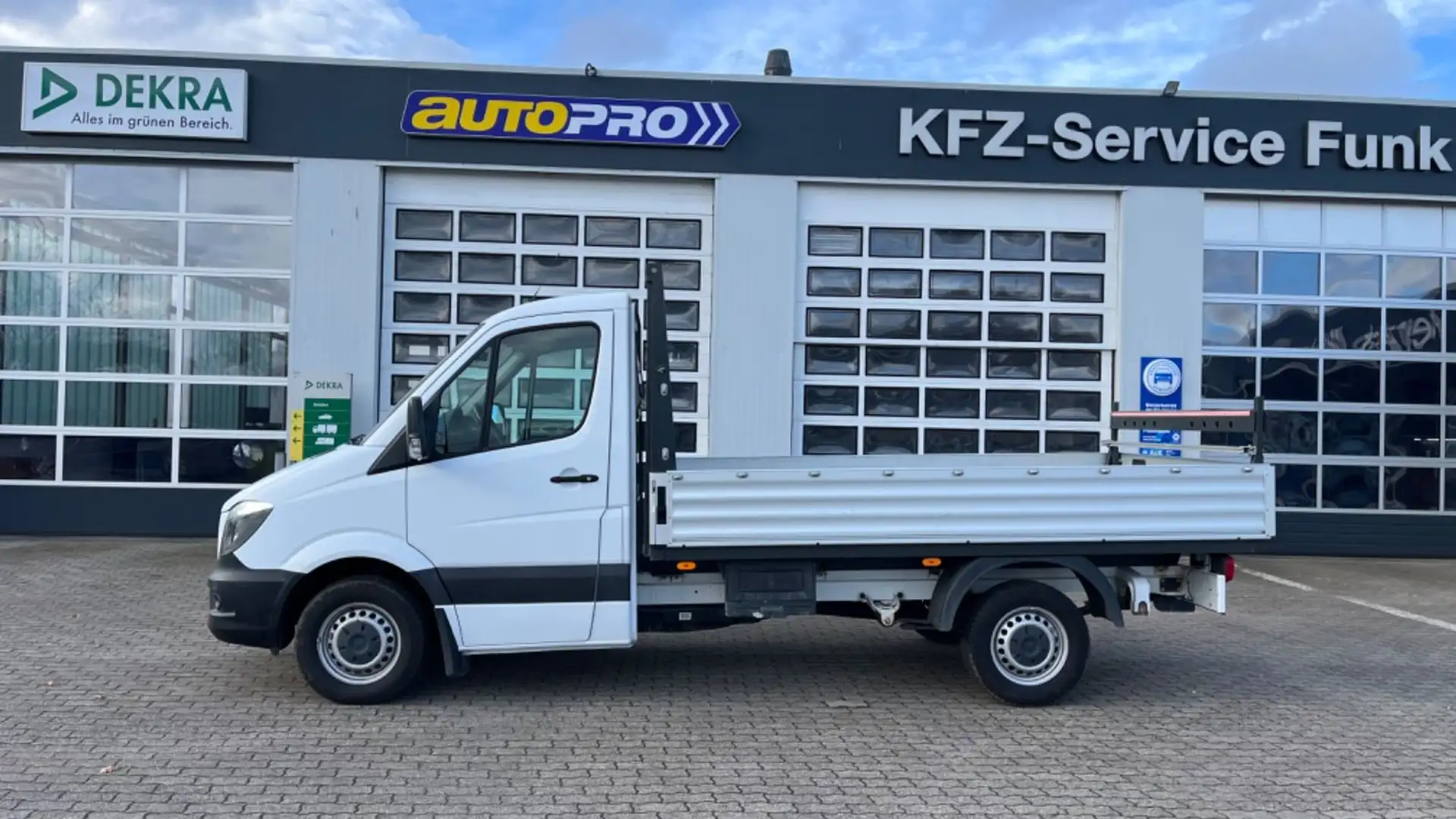 Mercedes-Benz Sprinter II Pritsche 214 CDI, AHK,Standheizung Weiß - 1