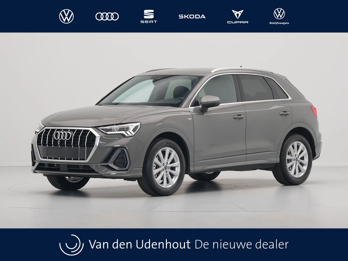 Audi Q3 35 TFSI 150 pk S-Tronic S line edition Trekhaak, N Grijs - 1