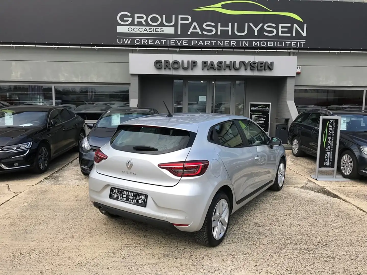 Renault Clio Corporate Edition TCe 90 Grijs - 2