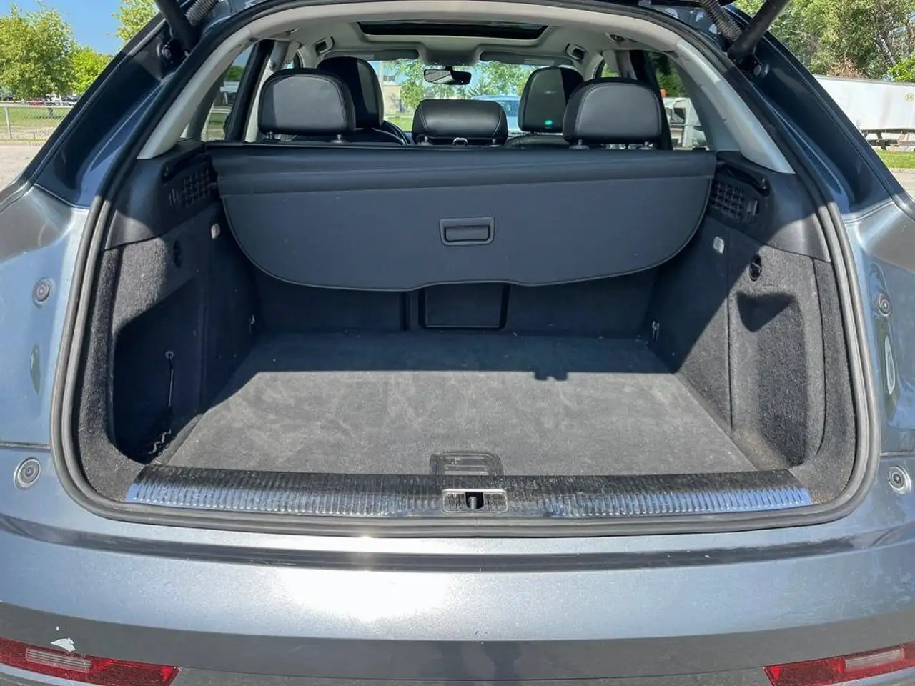 Audi Q3 photo Audi Q3