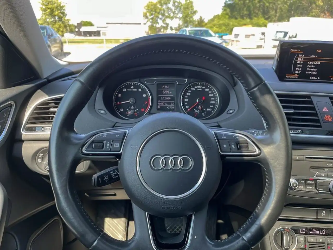 Audi Q3 photo Audi Q3
