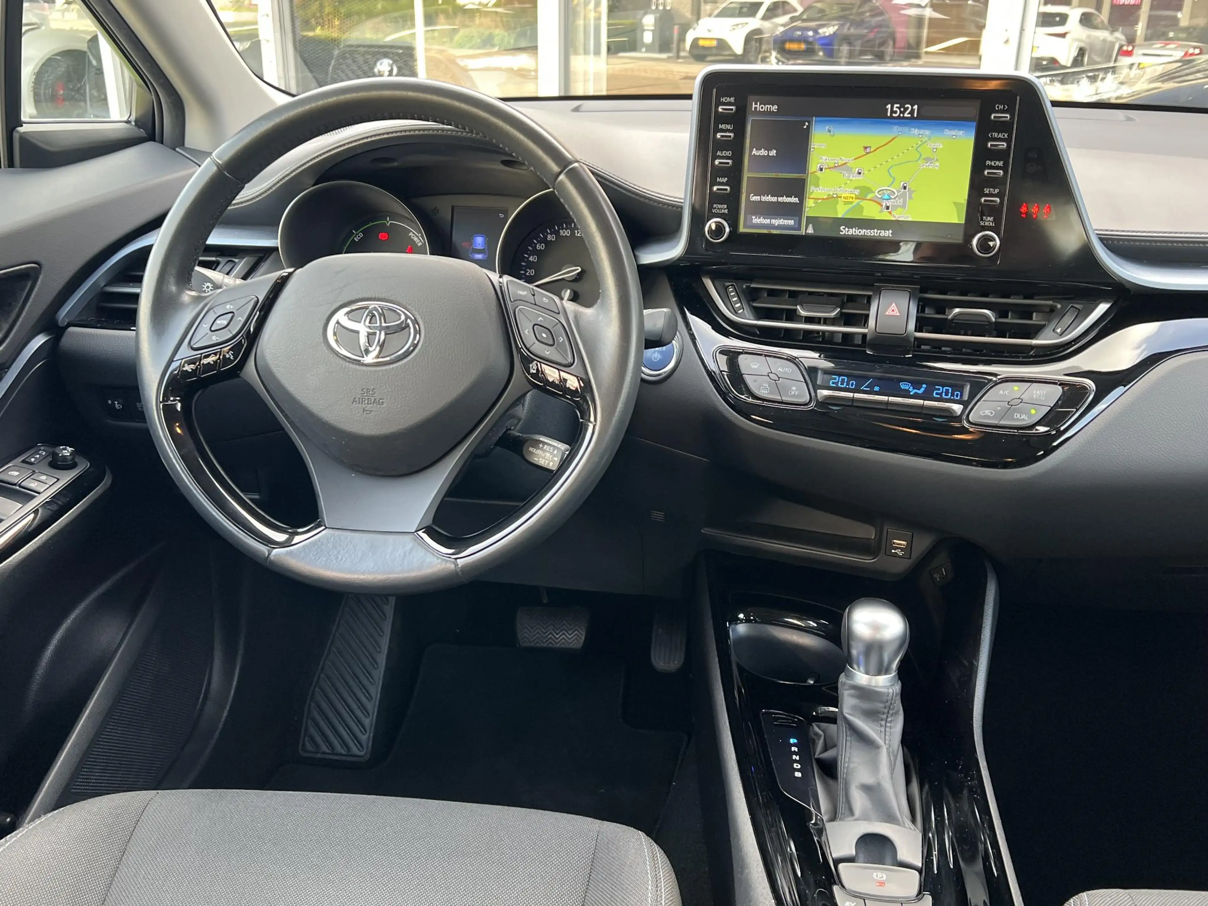 Toyota C-HR 1.8 Hybrid Dynamic — photo 20