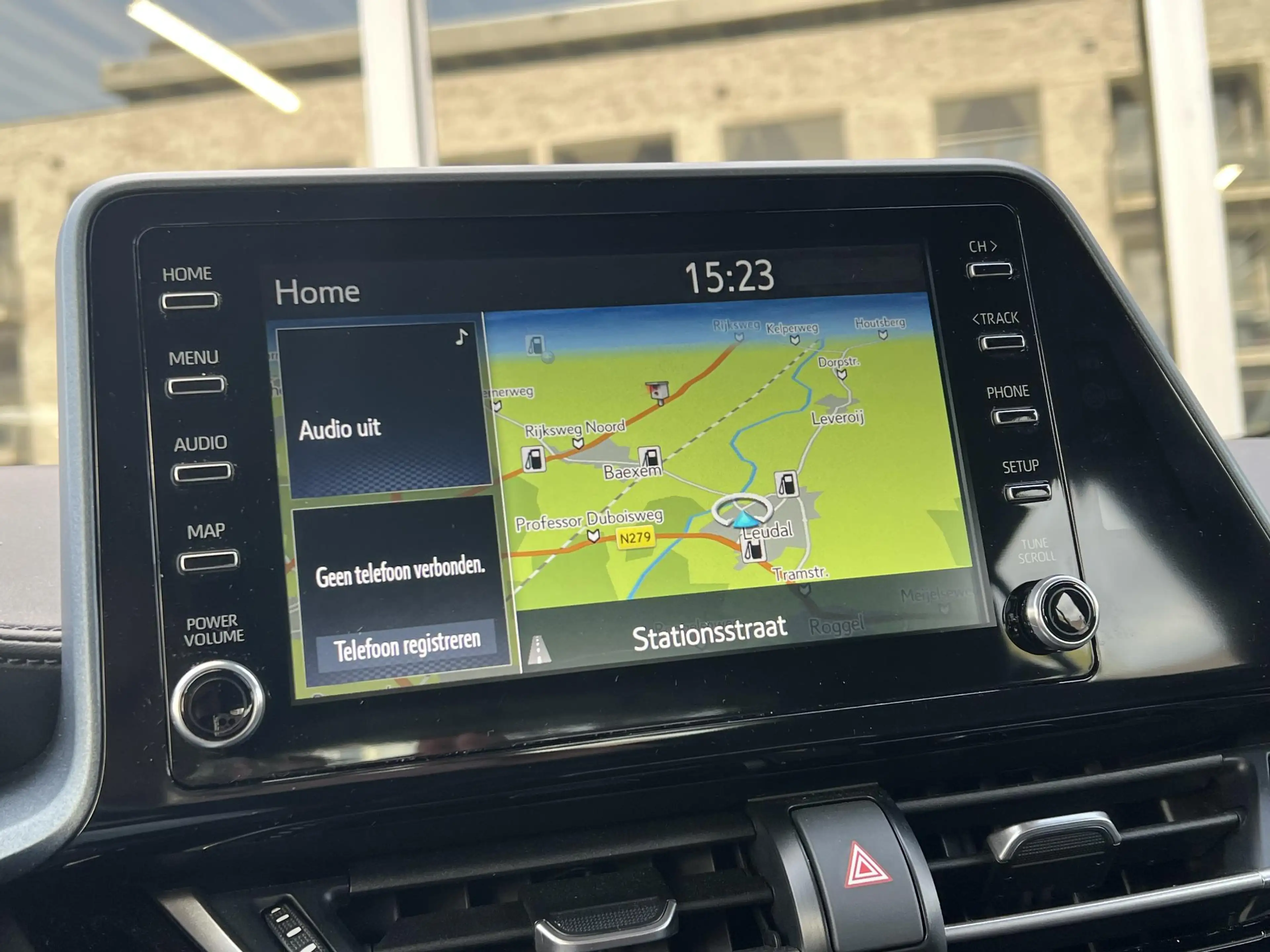 Toyota C-HR 1.8 Hybrid Dynamic — photo 33