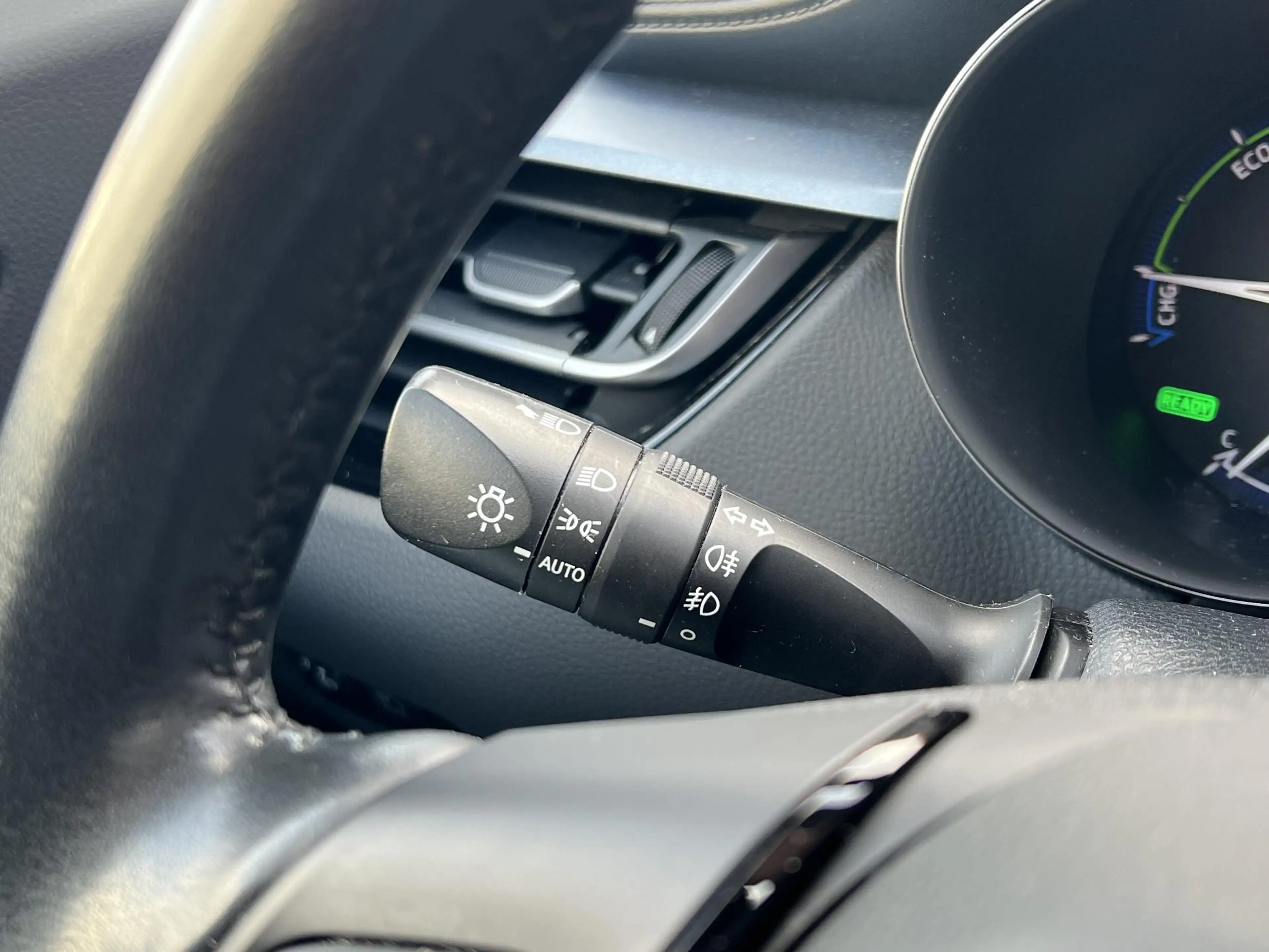 Toyota C-HR 1.8 Hybrid Dynamic — photo 27