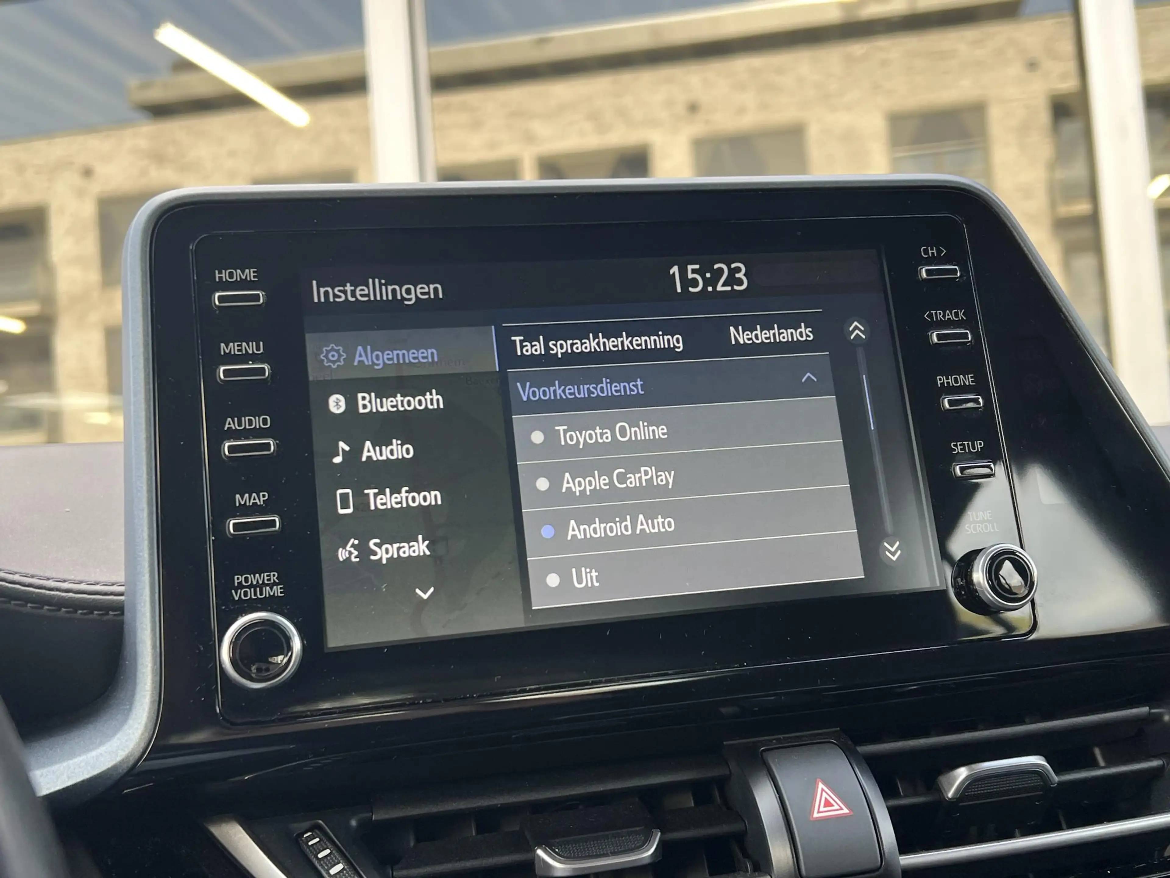 Toyota C-HR 1.8 Hybrid Dynamic — photo 35