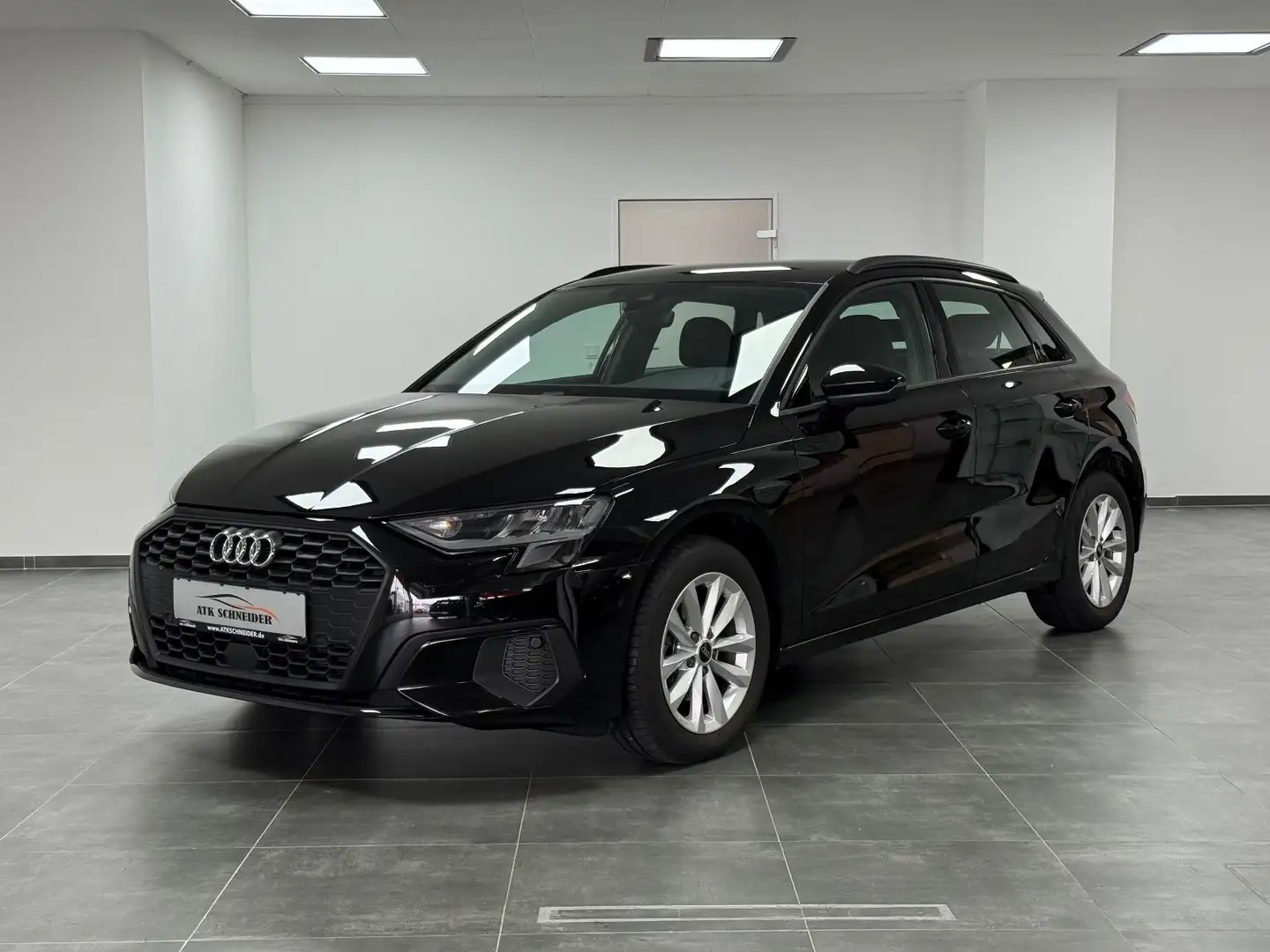 Audi A3 Sportback 35 TFSI /LED/NAVI/KAM/ACC/DAB/SHZ Noir - 2