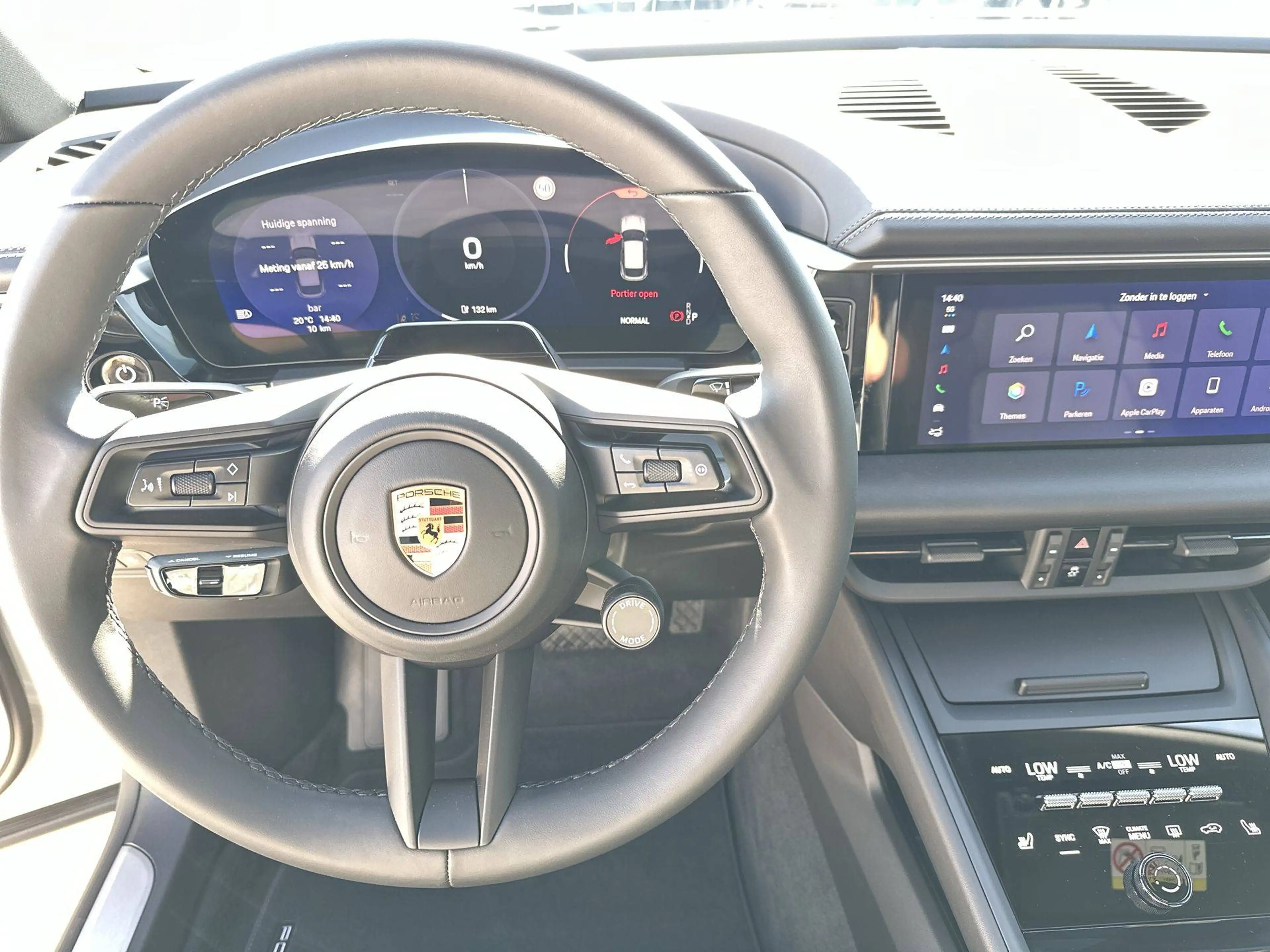 Porsche Macan ELECTRIC Trekhaak Pano Dak 22" RS Spyder  Bose Sportdesignpakket — photo 9