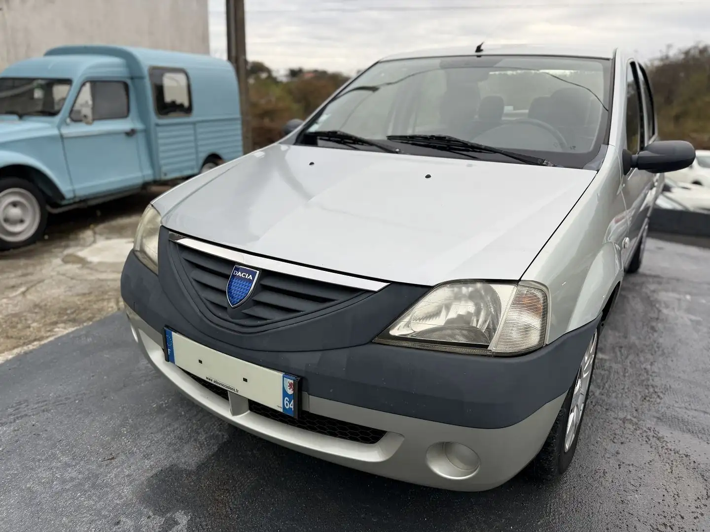 Dacia Logan 1.4 MPI 75CH AMBIANCE Gris - 2
