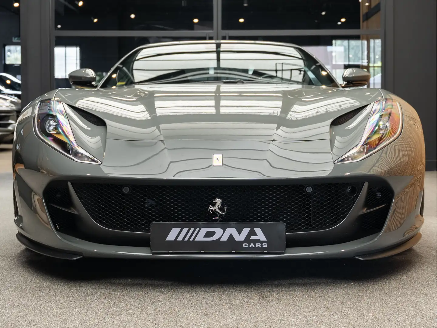 Ferrari 812 V12 Superfast HELE Carbon Seats 6.5 V12 Novitec Wh Grijs - 2