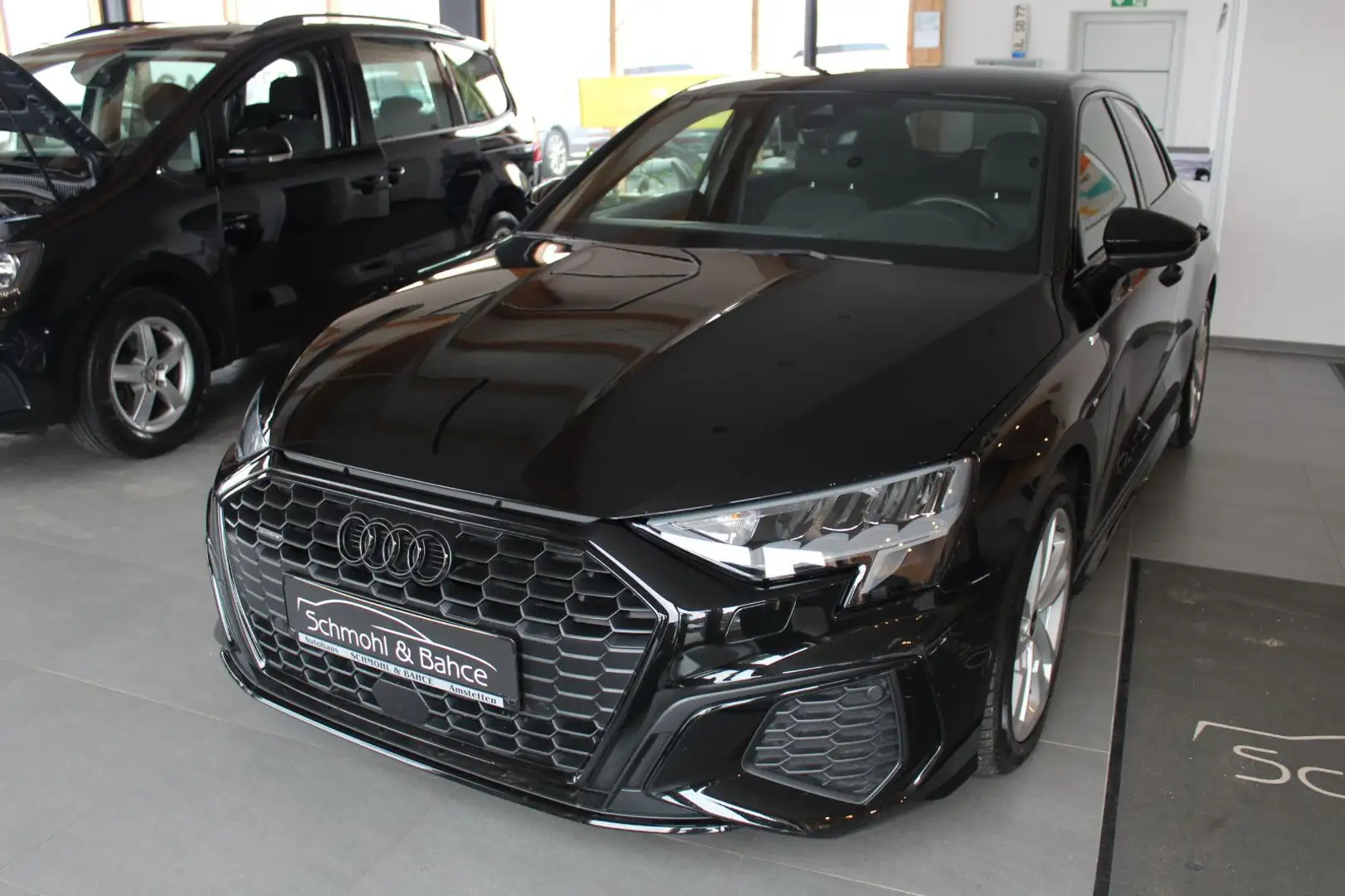 Audi A3 Sportback 40 TDI S tro quattro S line sport Negro - 1