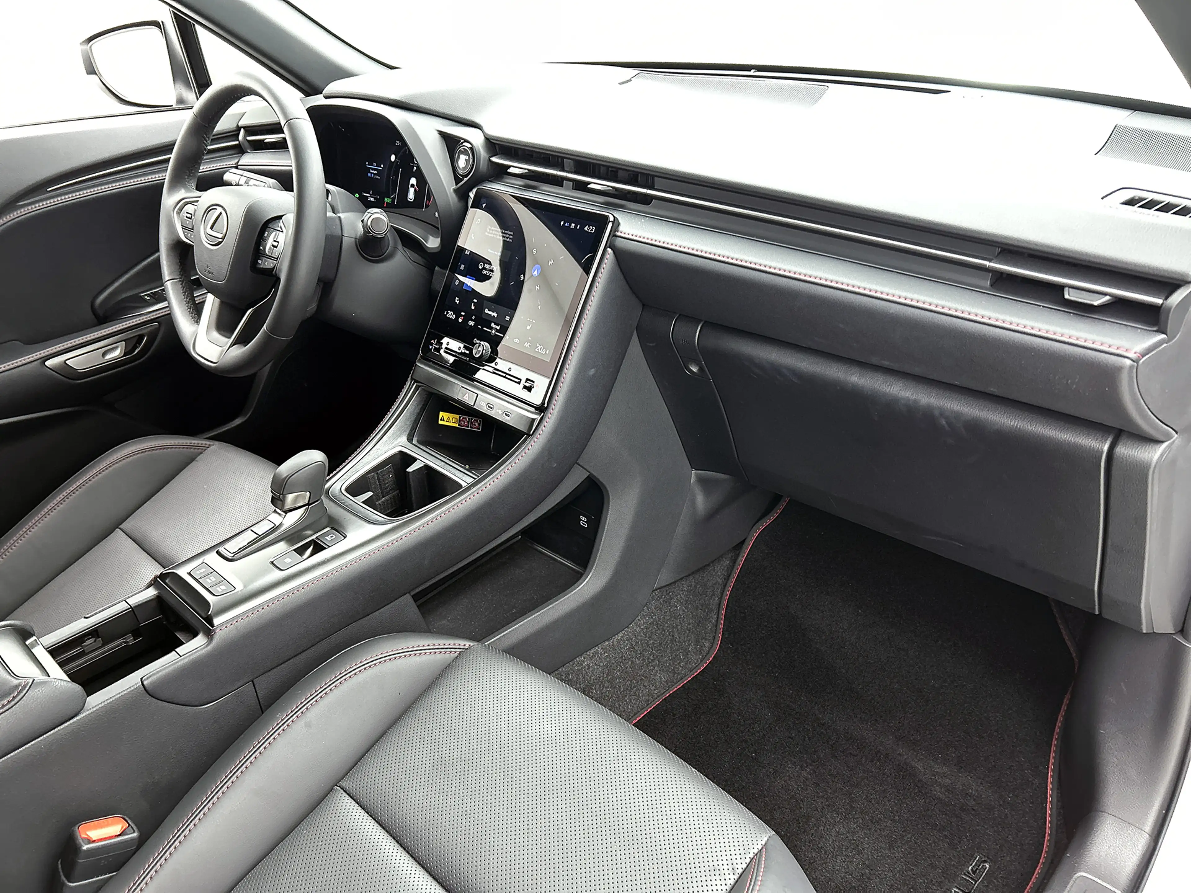 Lexus LBX Emotion 2WD | Tech Pack | Bi-Tone | Lexus Link + | — photo 6