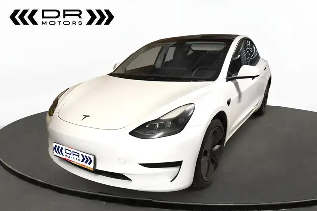 Tesla Model 3 ADAPTIVE CRUISE - PANO DAK - VERWARMDE ZETELS