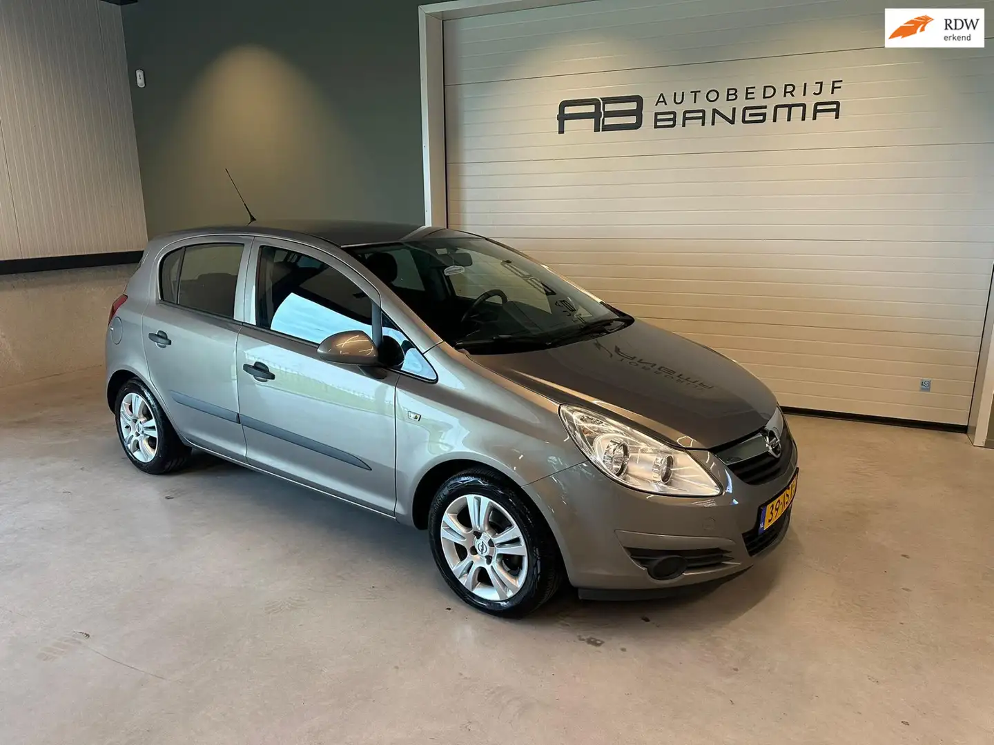 Opel Corsa 1.2-16v 5-DEURS '111' EDITION/AIRCONDITIONING/ISOF Grigio - 1