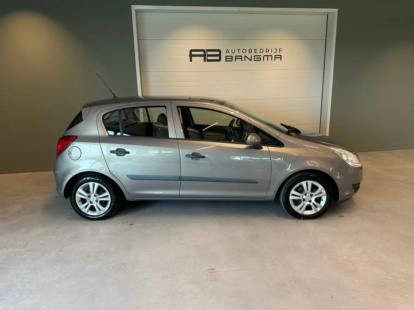 Opel Corsa 1.2-16v 5-DEURS '111' EDITION/AIRCONDITIONING/ISOF Grigio - 2
