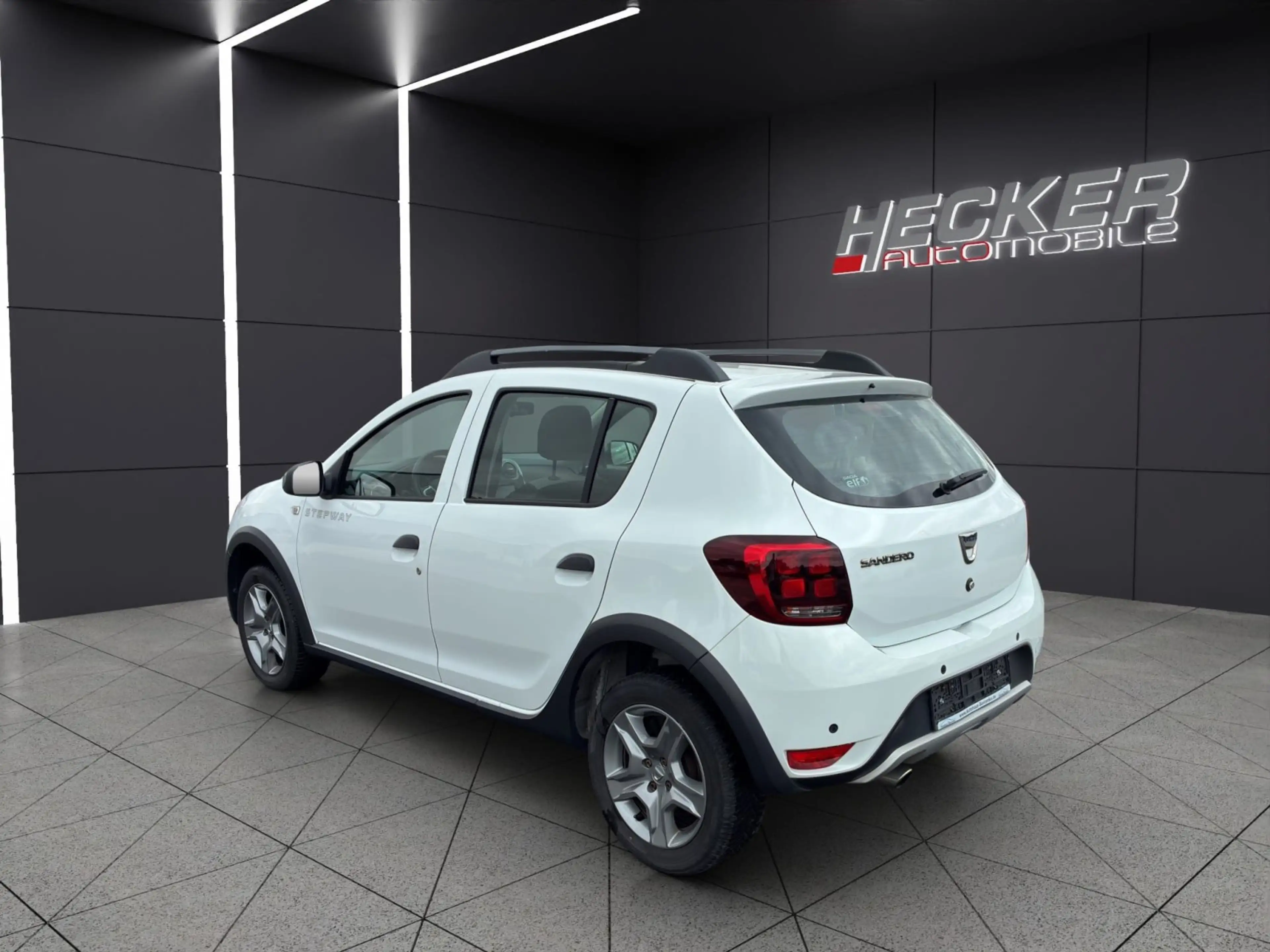 Dacia Sandero II 0.9 TCe 90 eco² Stepway Prestige — photo 4
