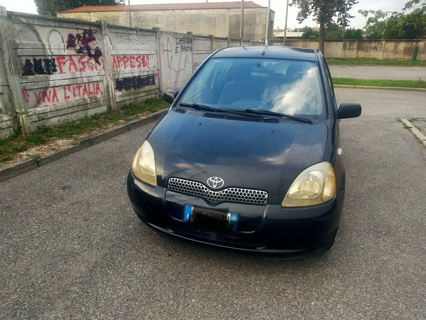 Toyota Yaris 5p 1.0 Sol - 1