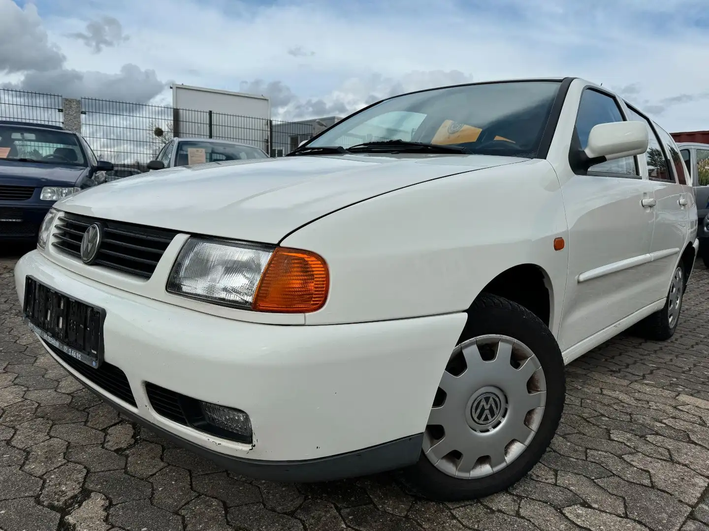 Volkswagen Polo 1.6  Variant Comfortline,Klimaanlage White - 1
