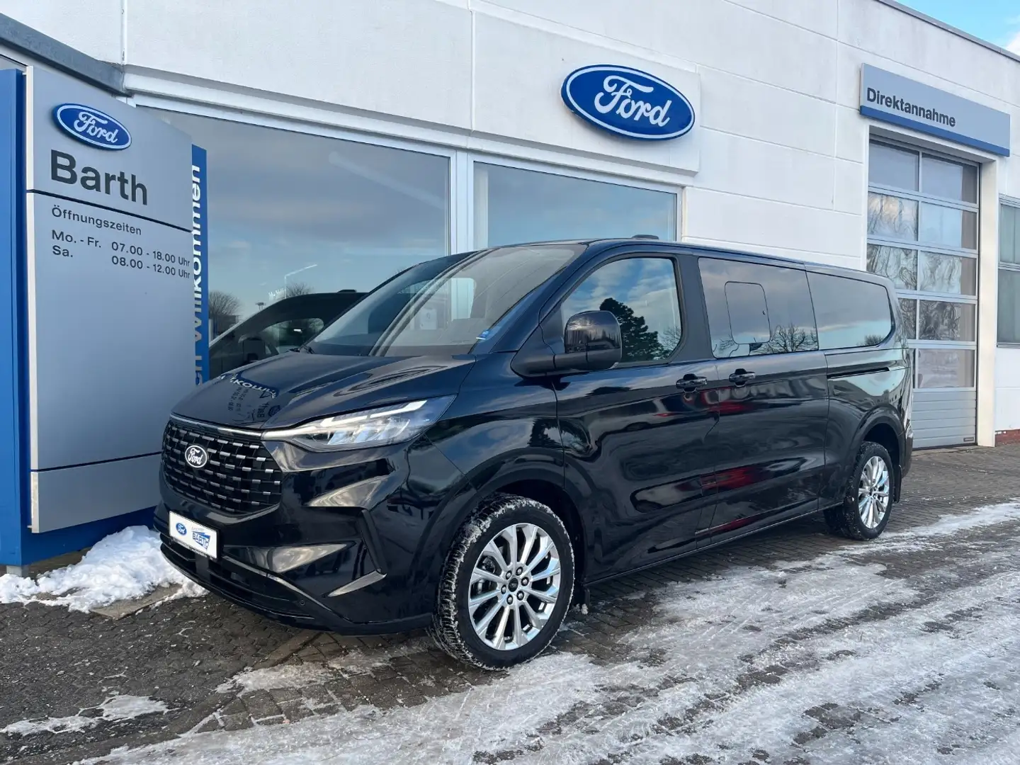 Ford Tourneo Custom 2.0 EcoBlue 320 L2 Titanium 8 -Sitzer Schwarz - 2
