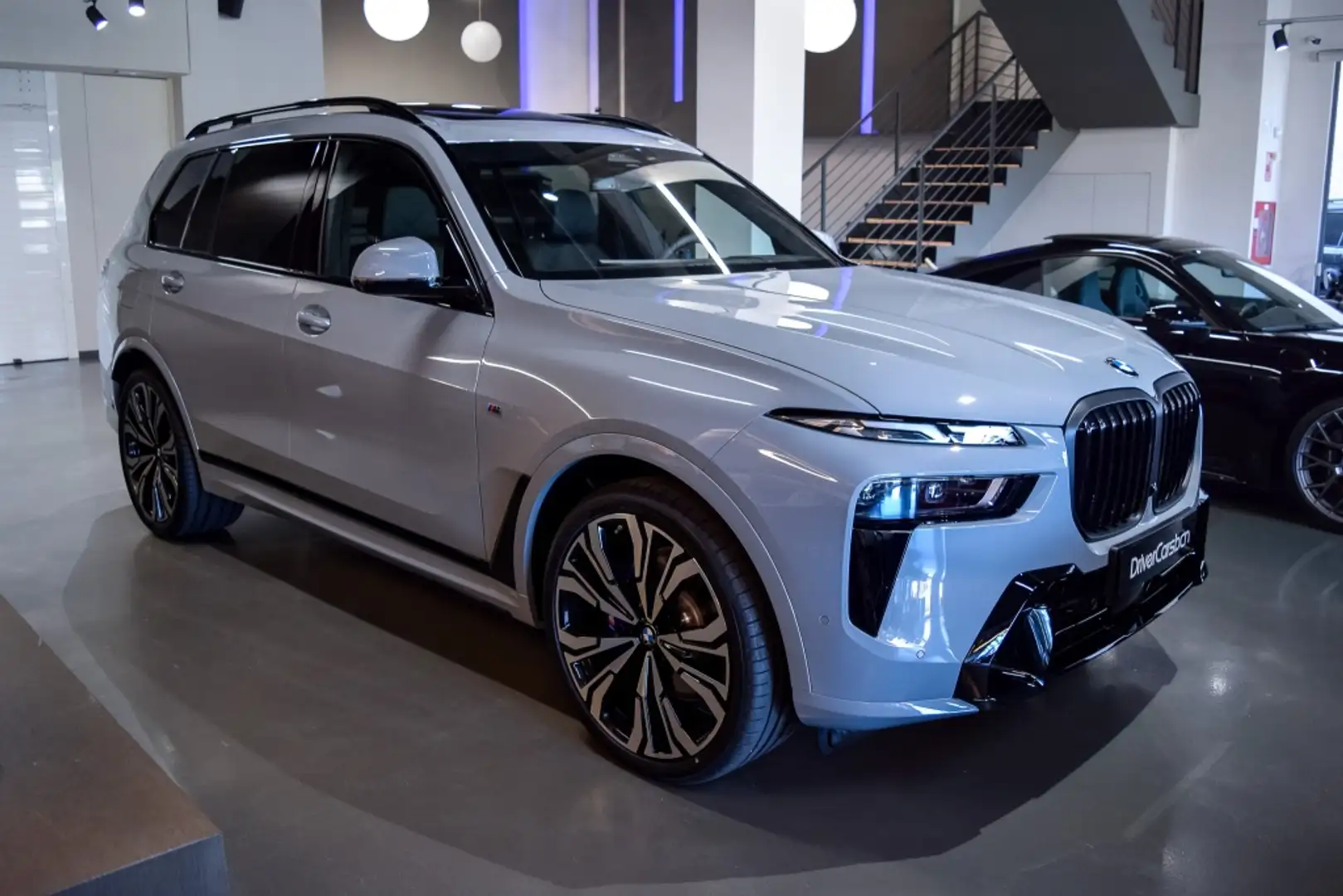 BMW X7 xDrive 40dA M Sport Pro Grau - 1