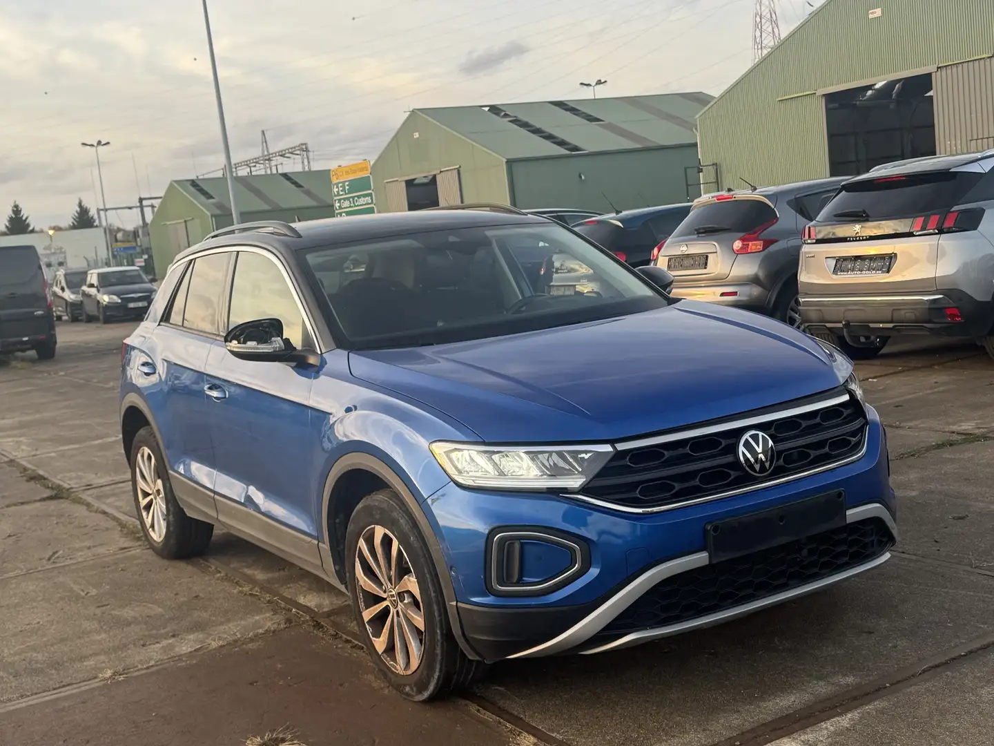 Volkswagen T-Roc 1.0 TSI/FACELIFT/FULLOPTIONS/1PROP CARNET VW Blauw - 2