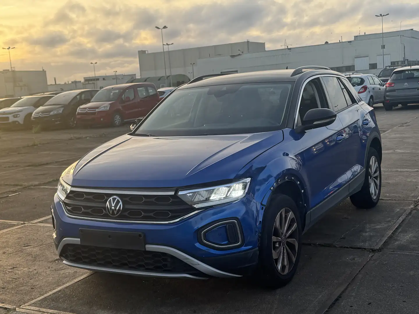 Volkswagen T-Roc 1.0 TSI/FACELIFT/FULLOPTIONS/1PROP CARNET VW Blauw - 1