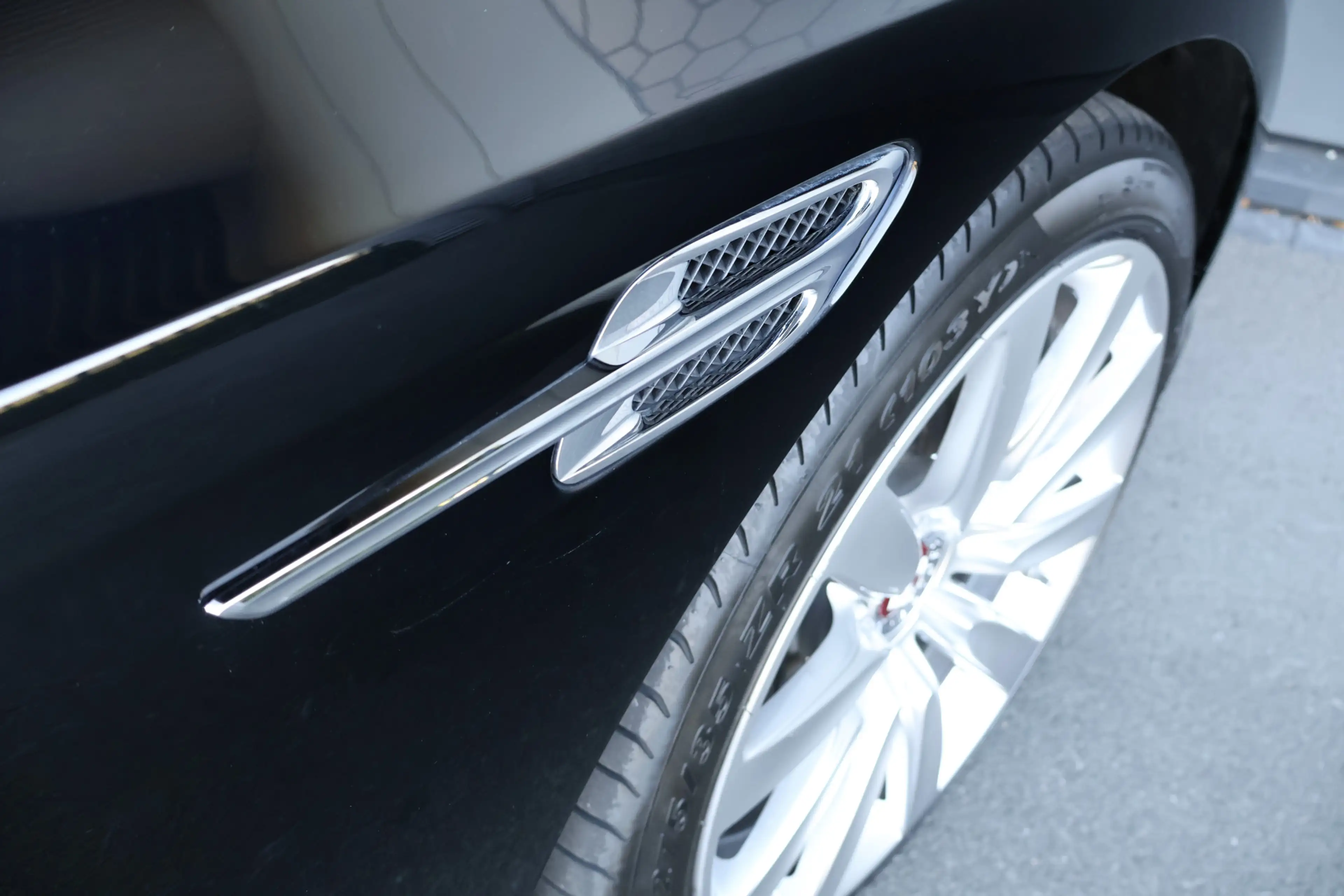 Bentley Continental GTC 4.0 V8 | FACELIFT MODEL | MASSAGE | APPLE CARPLAY — photo 36