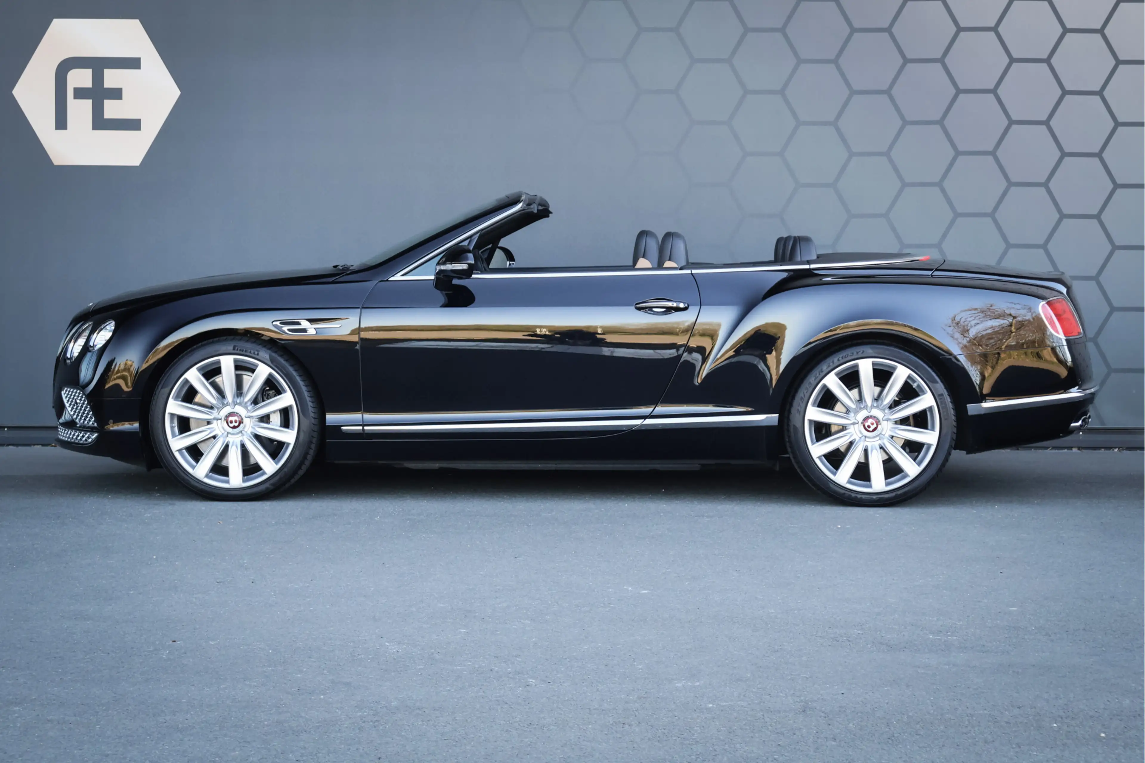 Bentley Continental GTC 4.0 V8 | FACELIFT MODEL | MASSAGE | APPLE CARPLAY — photo 5