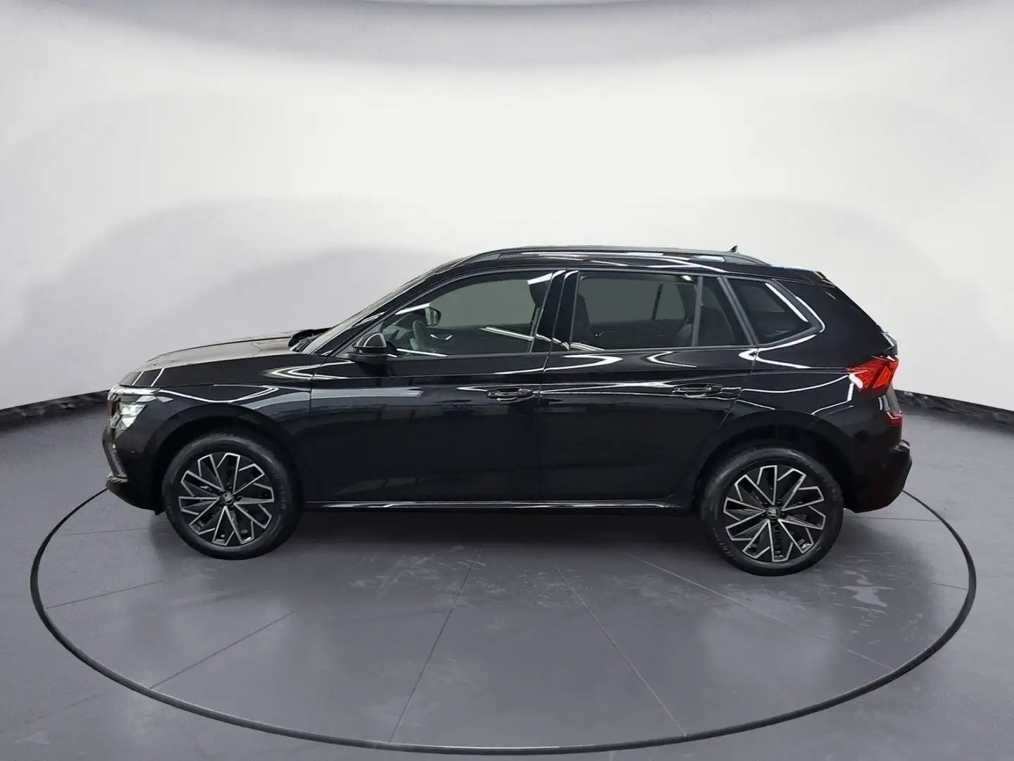 Skoda Kamiq Tour 1,5 TSI  7-Gang-DSG Schwarz - 2