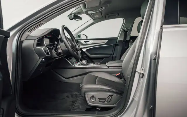 Audi A6 Avant view 14