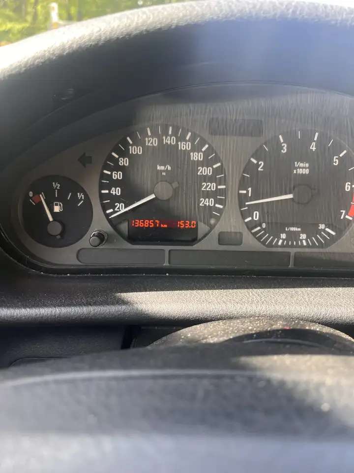BMW 318i Exclusiv Edition, foto 8