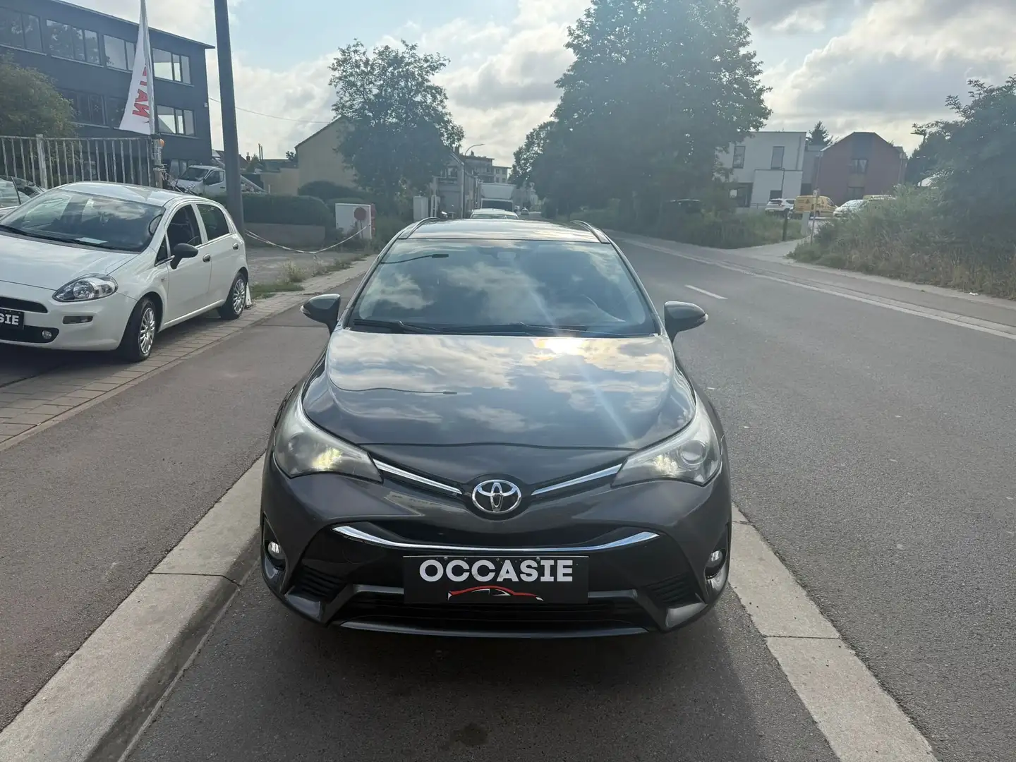 Toyota Avensis Avensis SW 1.6 D-4D Active**CARNET COMPLET** - 2