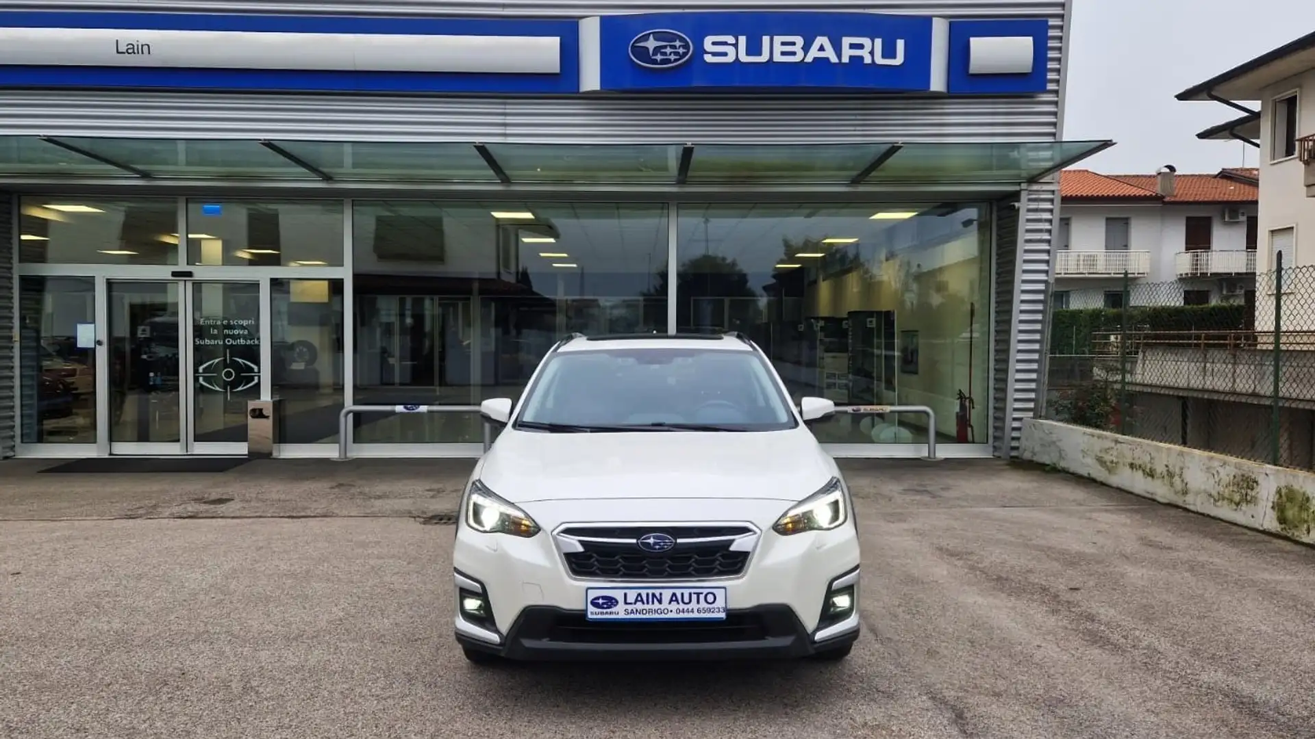 Subaru XV XV 2.0i CVT e-Boxer Premium Bílá - 2