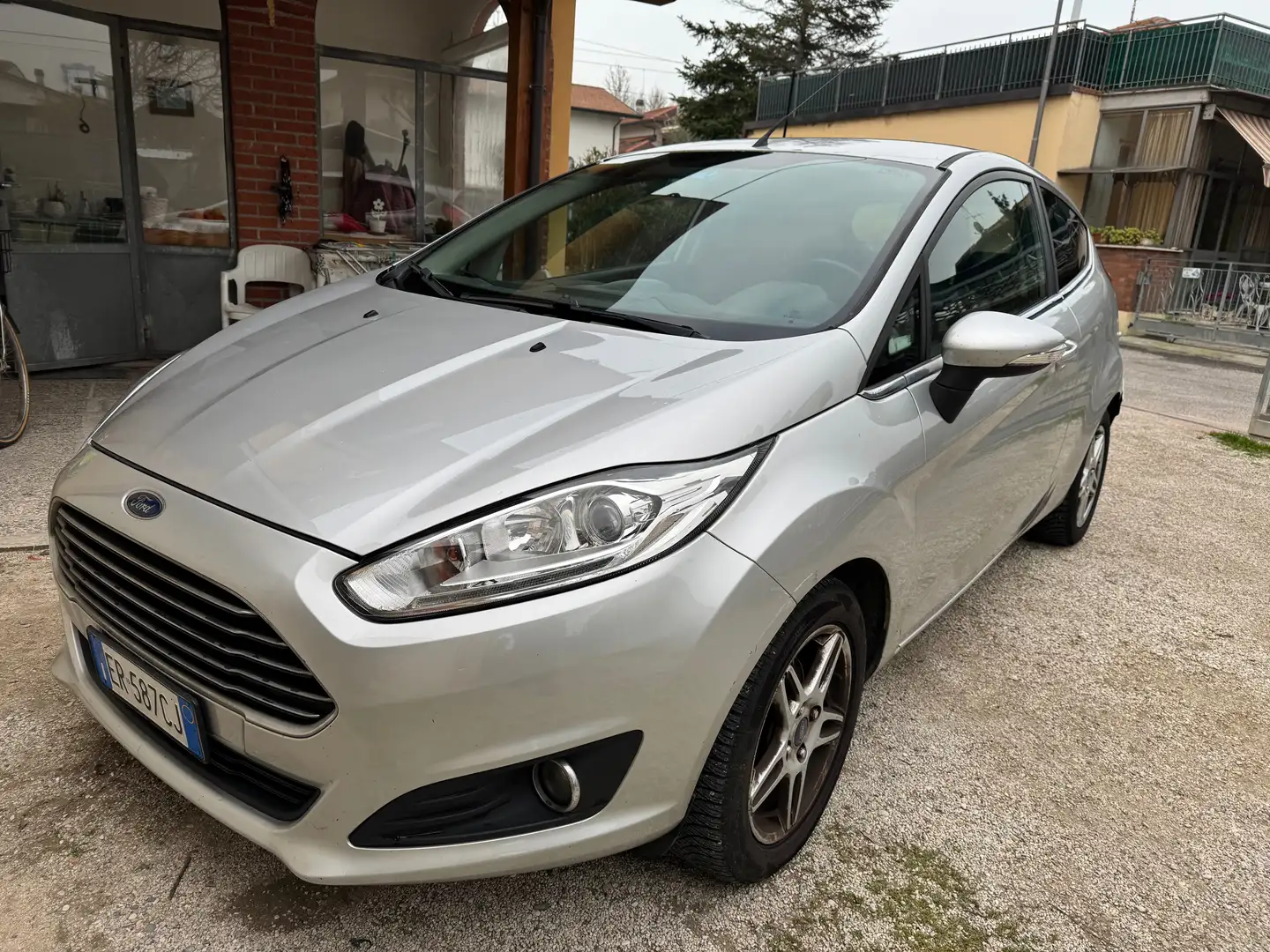 Ford Fiesta 1.5 TDCi 75CV 3p Titanium Argento - 1