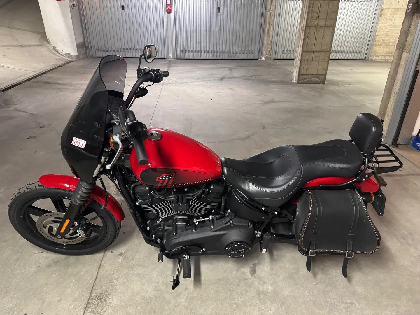 Harley-Davidson Street Bob Roşu - 2