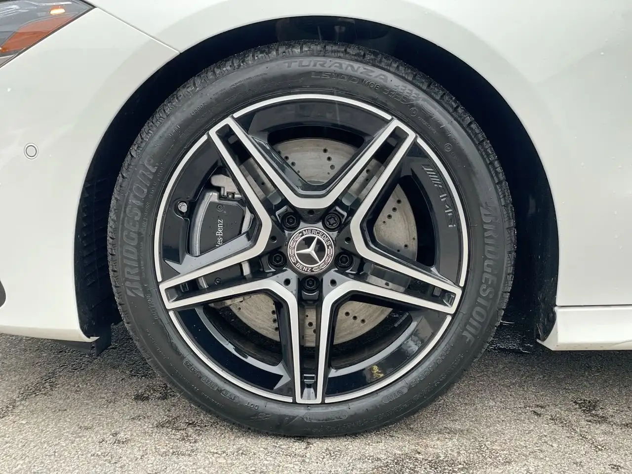 Mercedes-Benz CLA снимка Mercedes-Benz CLA