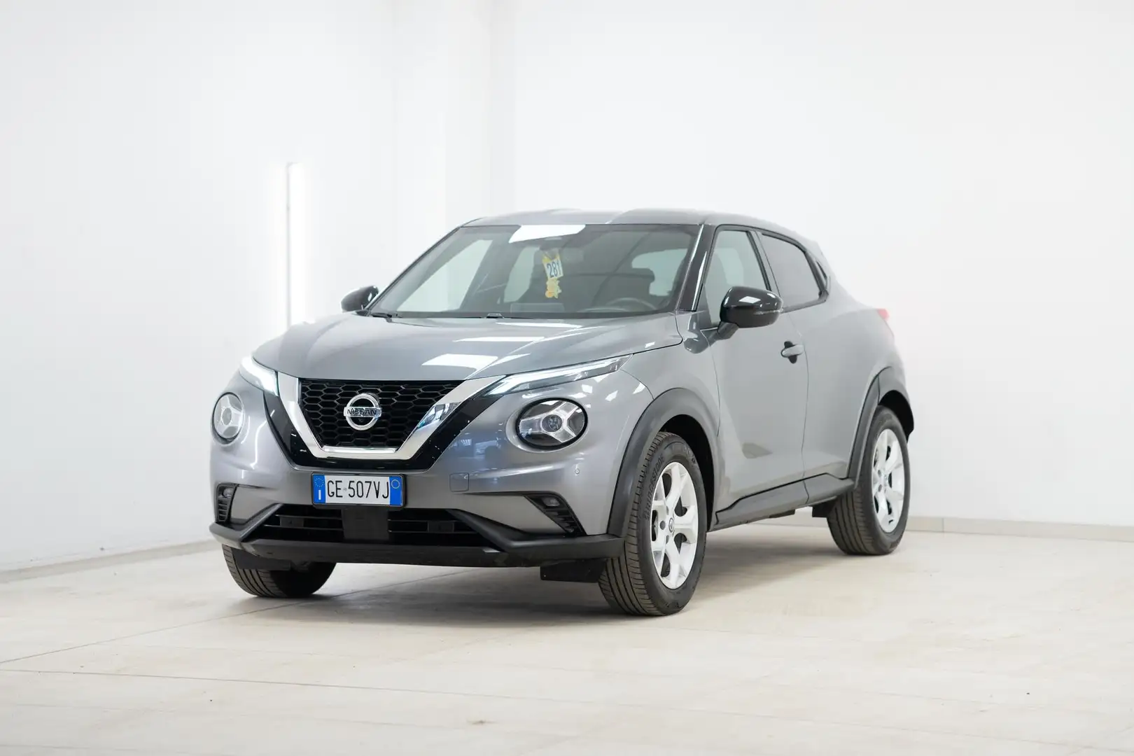 Nissan Juke 1.0 DIG-T N-Connecta 114cv Noir - 1