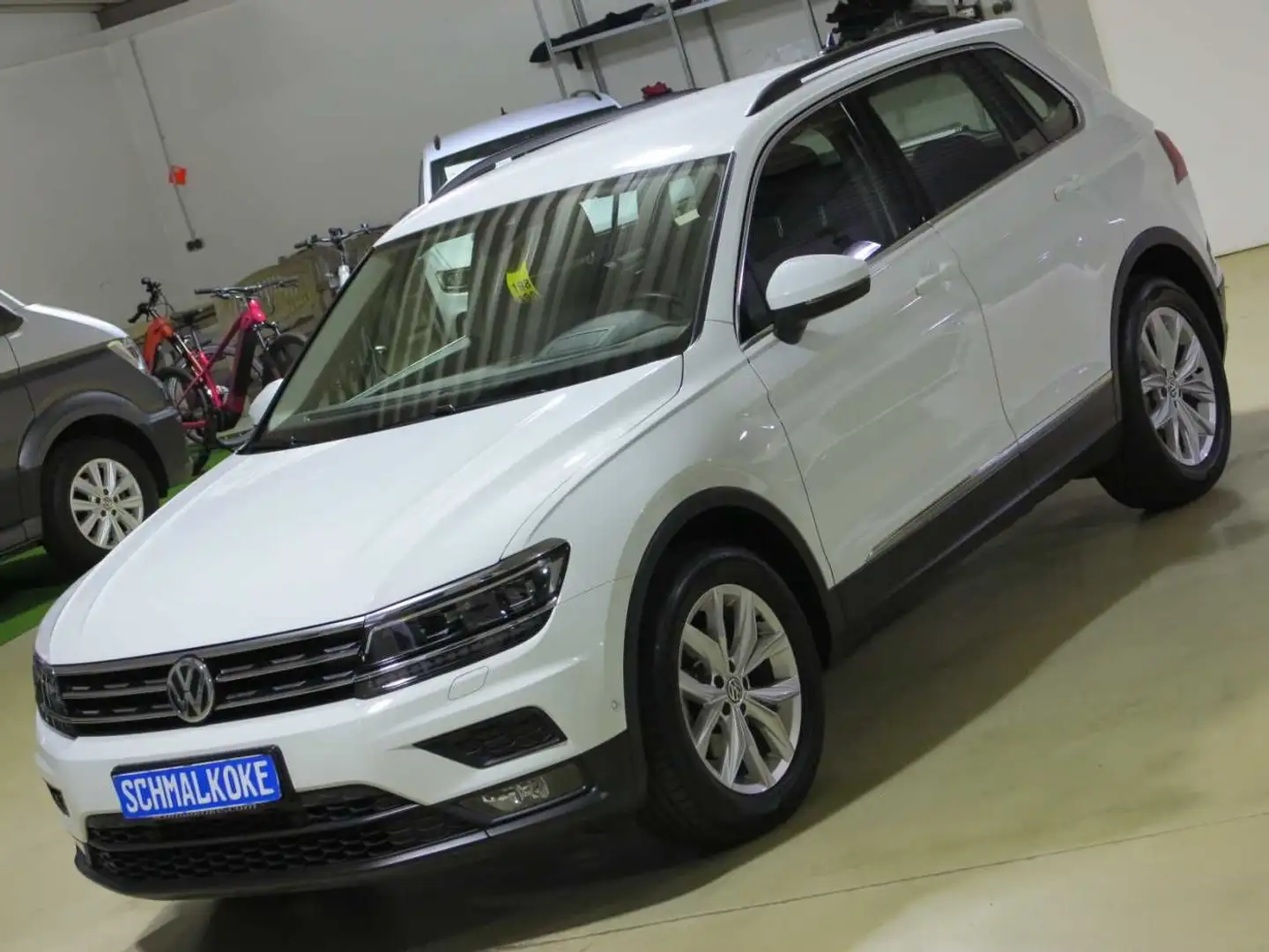 Volkswagen Tiguan 1.5 TSI ACT OPF COMFORTL AHK Navi LM18 Wit - 2