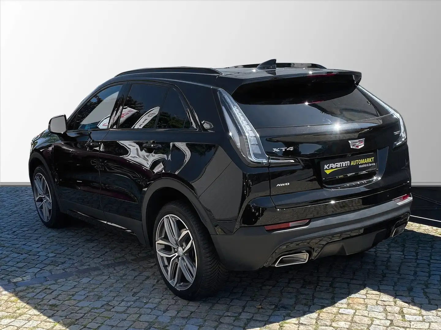 Cadillac XT4 2.0 T Sport AWD AHK+360 Kamera+Navi Noir - 2