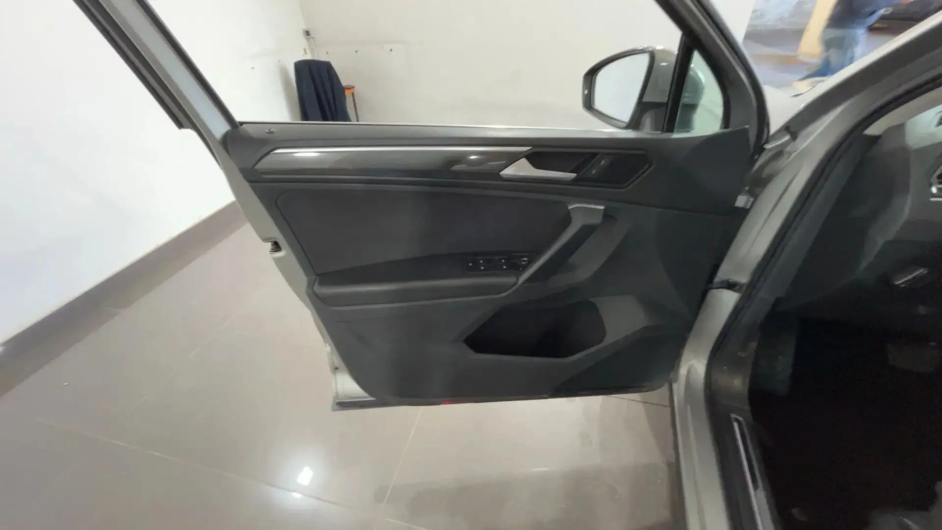 Volkswagen Tiguan Tiguan 2.0 tdi Advanced 4motion 150cv ds Argento - 2