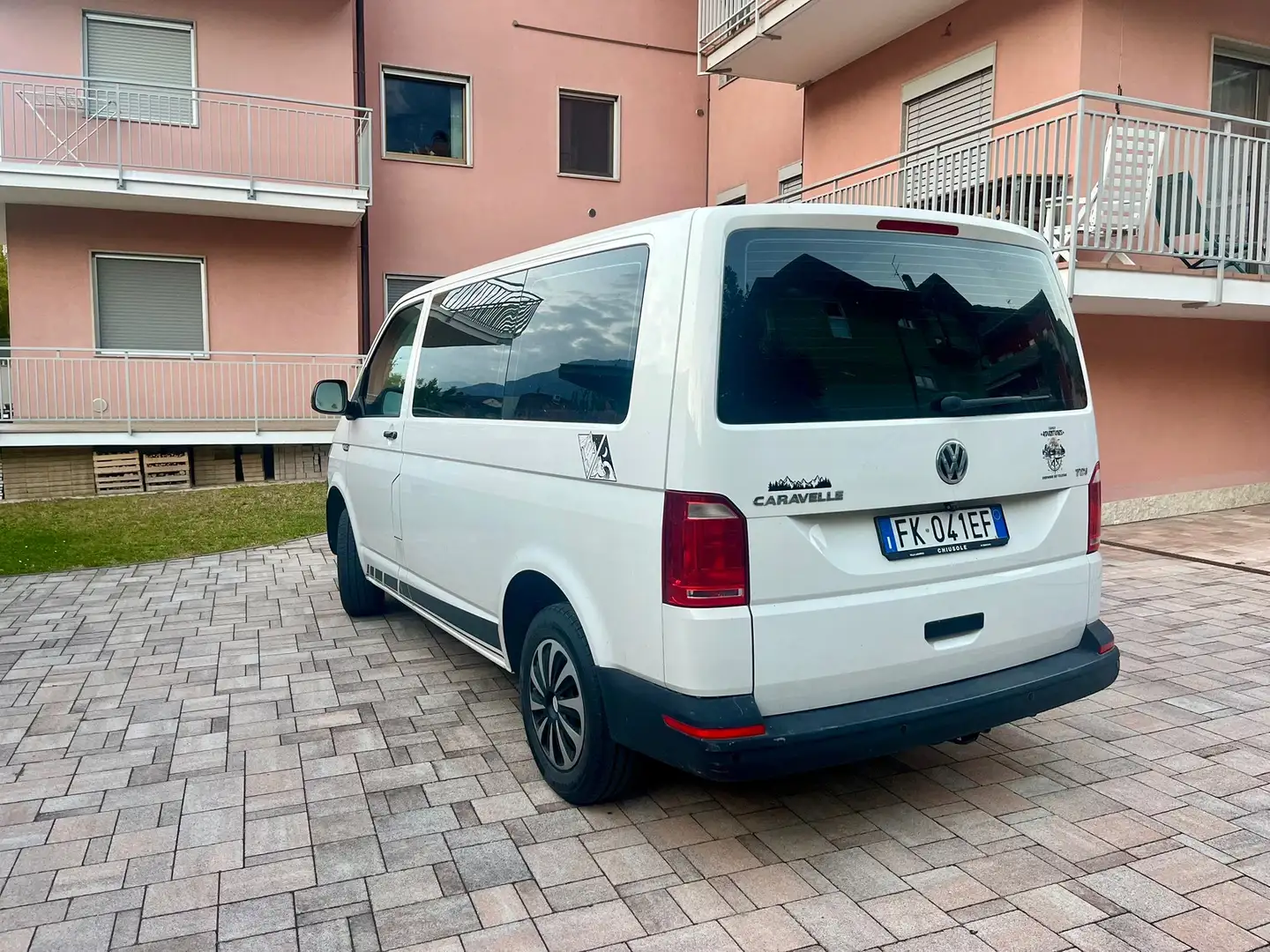 Volkswagen T6 Caravelle - 2