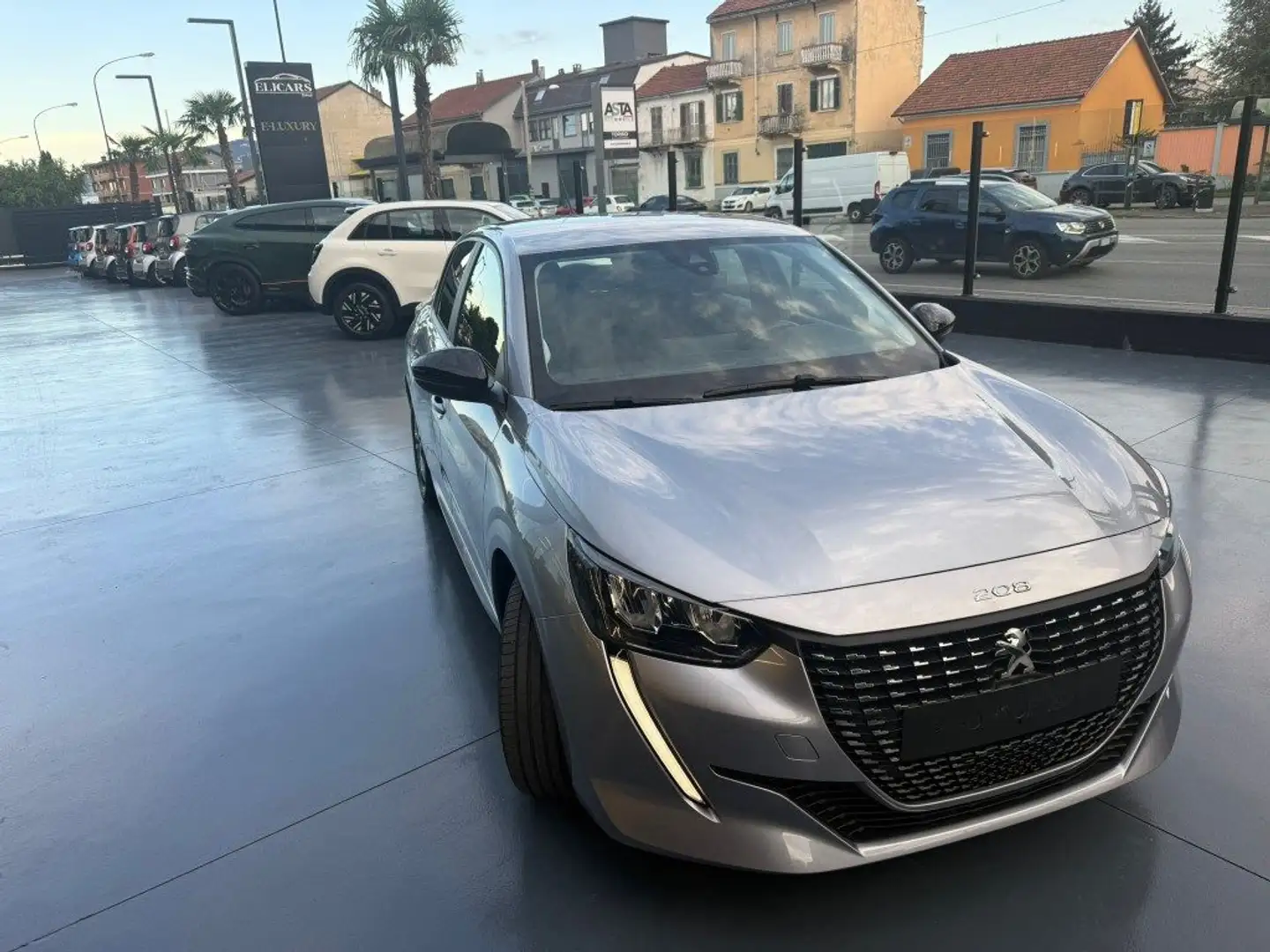 Peugeot 208 PureTech 75 Stop&Start 5 porte Active Pack Grigio - 1