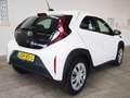 Toyota Aygo X 1.0 VVT-i MT Play *BTW* Adaptive, Camera, Carplay, Blanco - thumbnail 2