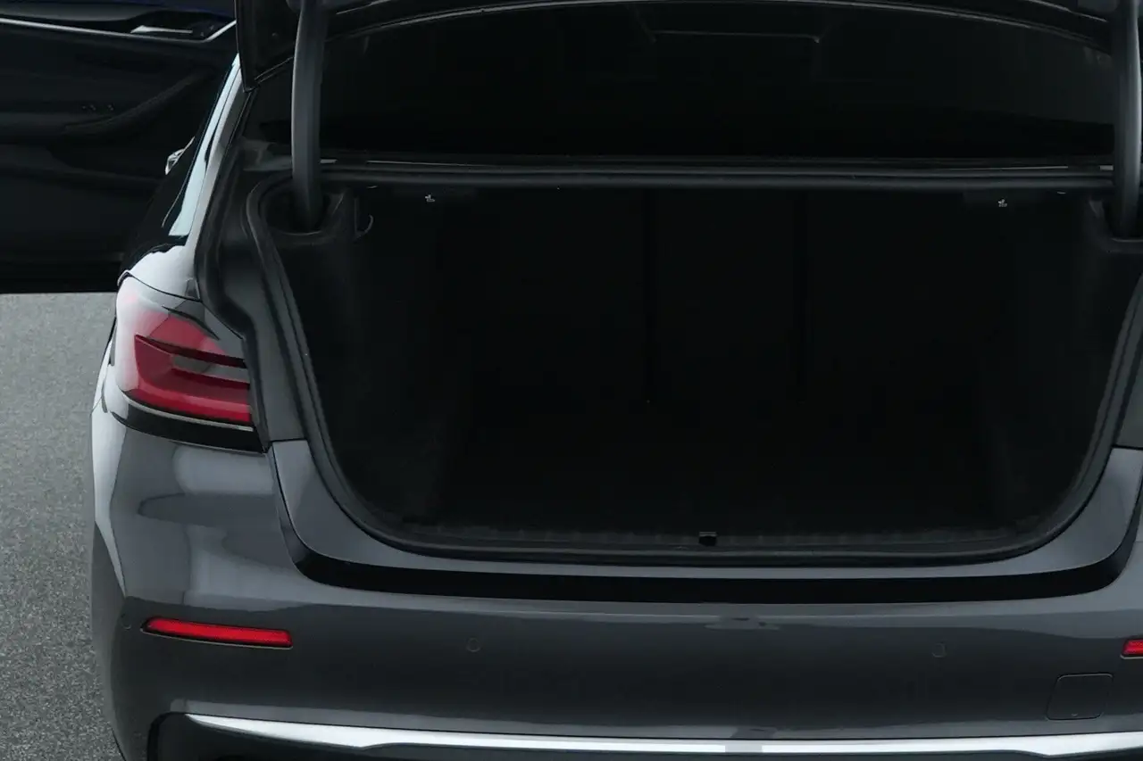 BMW 530 530d Luxury Line|Laser|GSD|HUD|ACC|Sitzklima|RFK 7